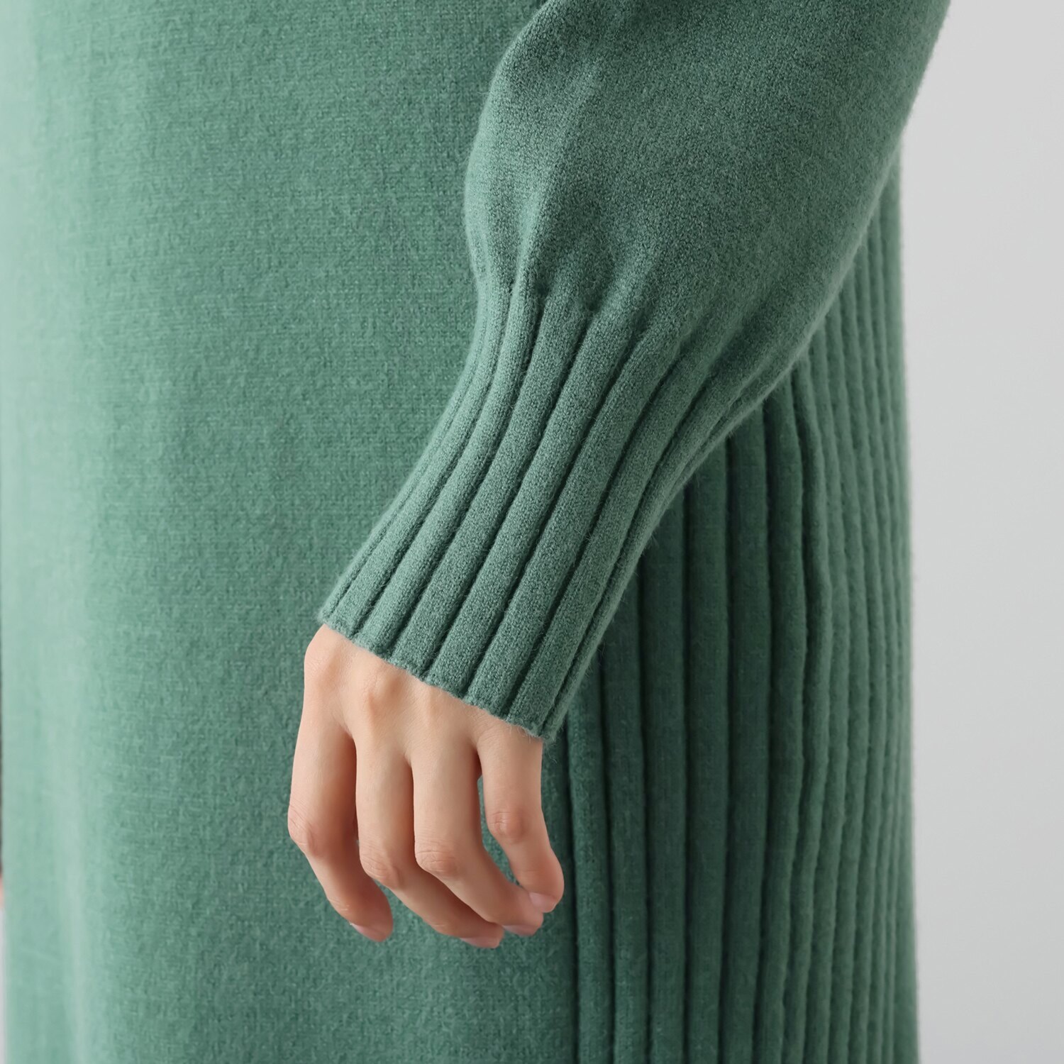 エムズ　スタイル ボタンアクセント リブ編切替デザイン ニットワンピース