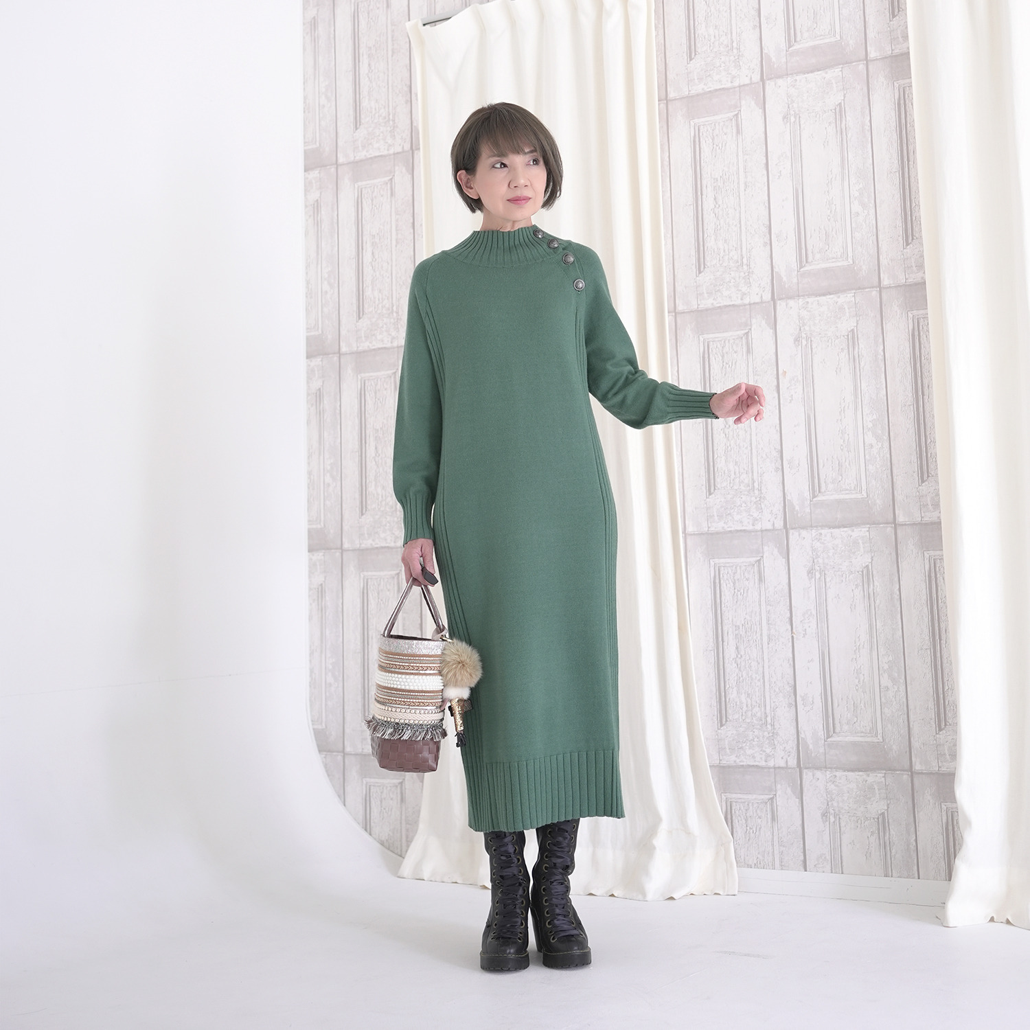 エムズ　スタイル ボタンアクセント リブ編切替デザイン ニットワンピース