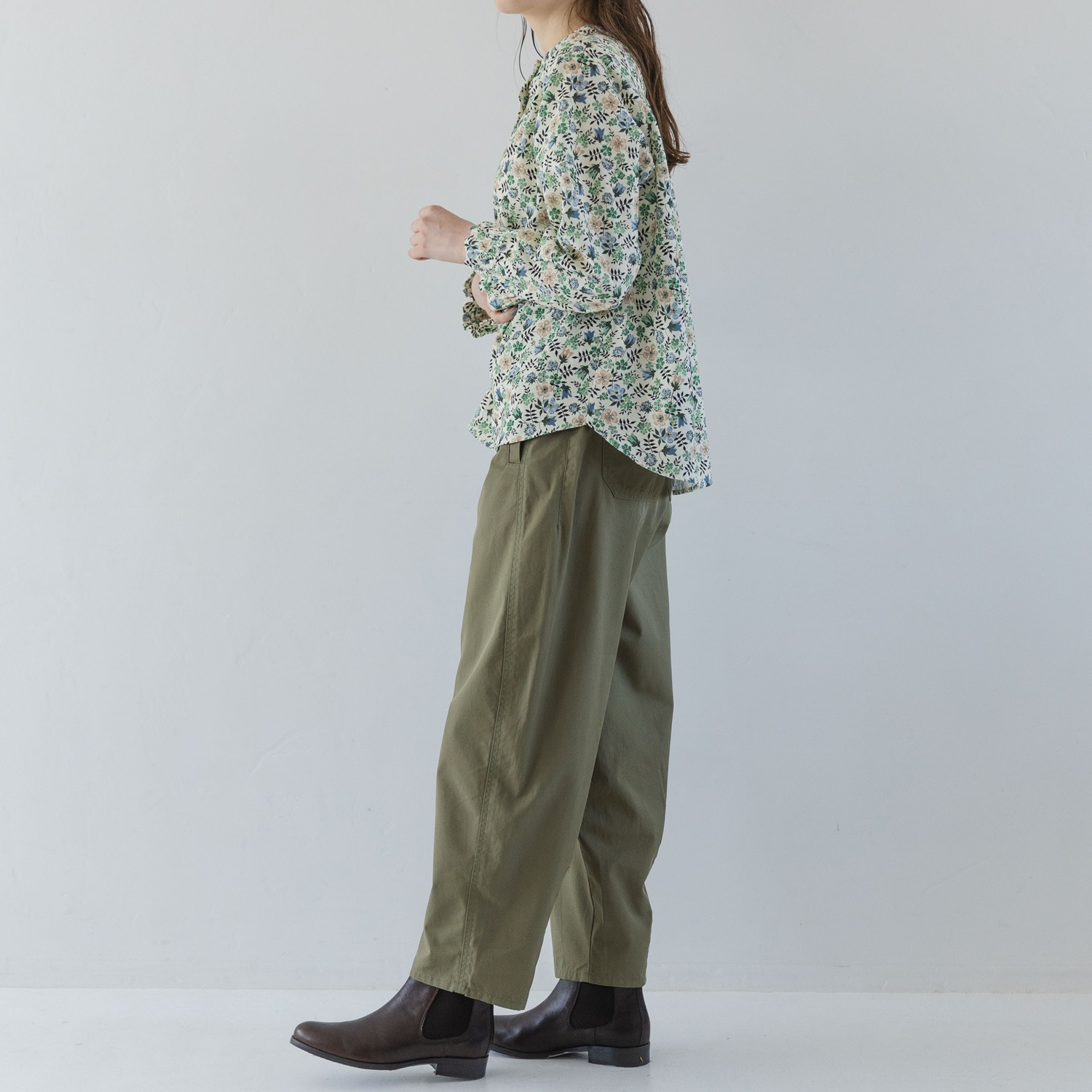 ソソット リバティプリント コットンコーデュロイ 袖シャーリング ブラウス