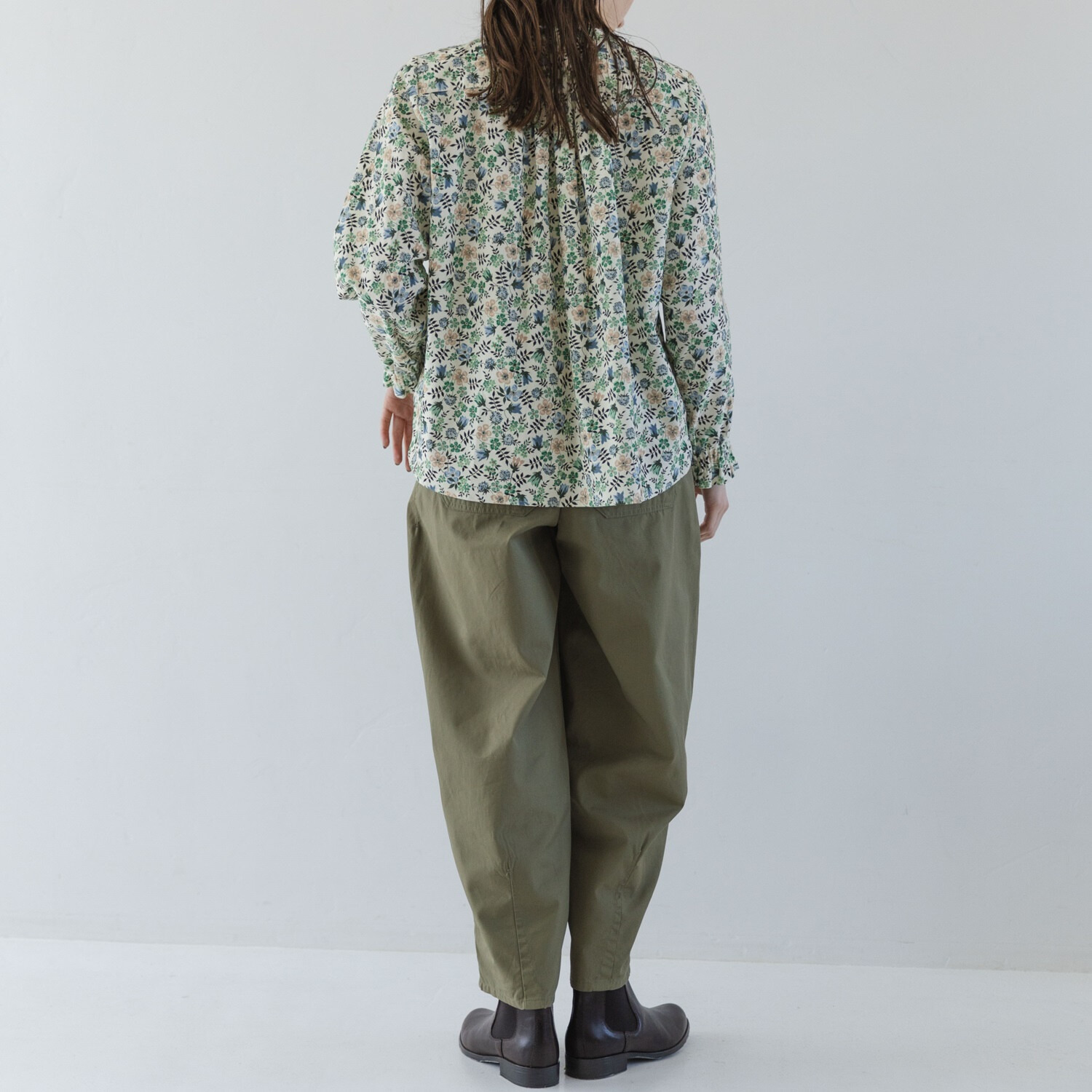 ソソット リバティプリント コットンコーデュロイ 袖シャーリング ブラウス