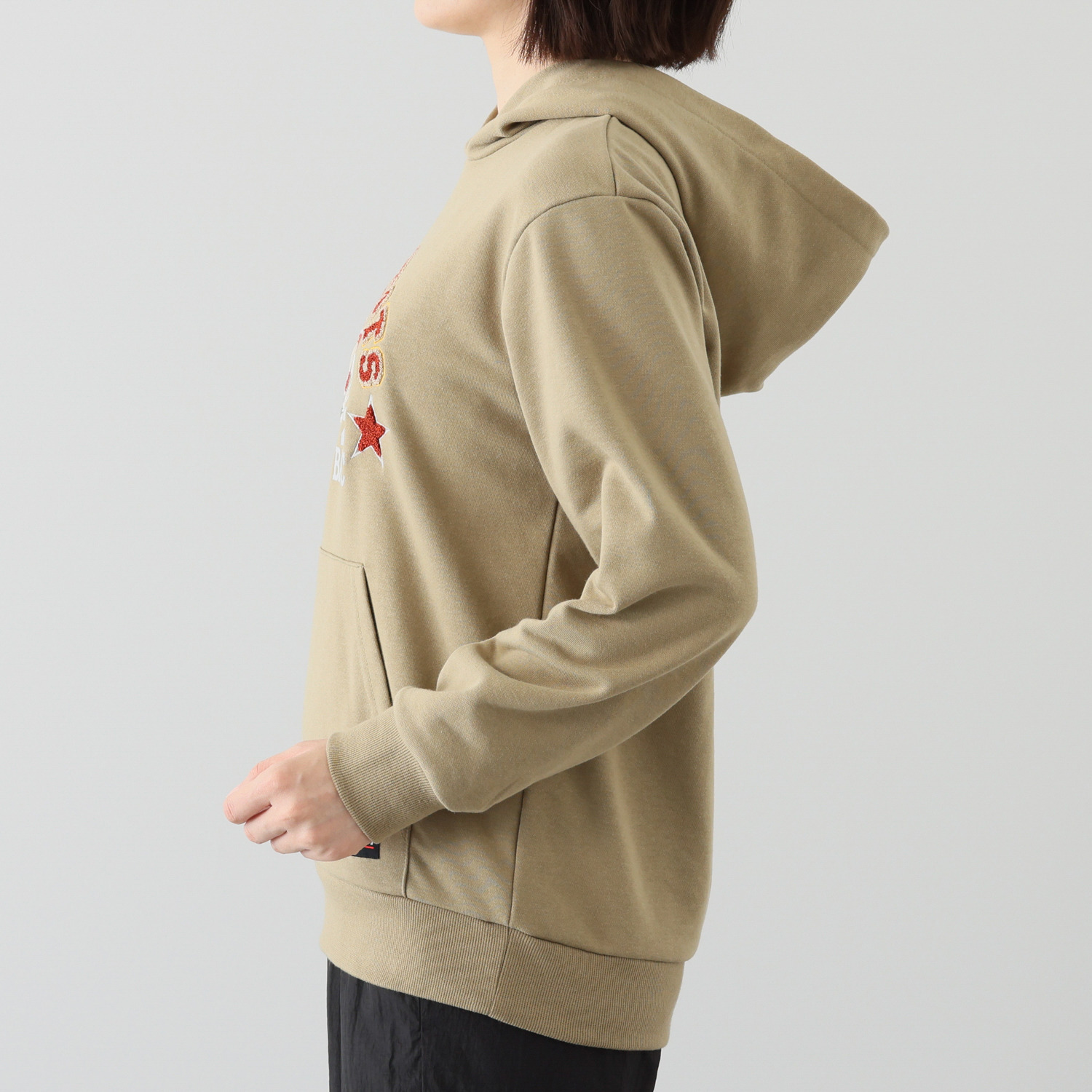 イクシーズ カレッジ風 ヴィンテージ調ロゴ プルパーカー