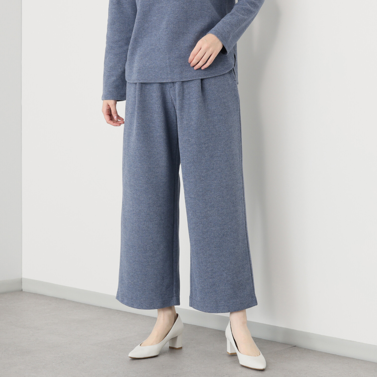 ルナリア 包まれたい心地良さ！ コットン混 タックワイドパンツ