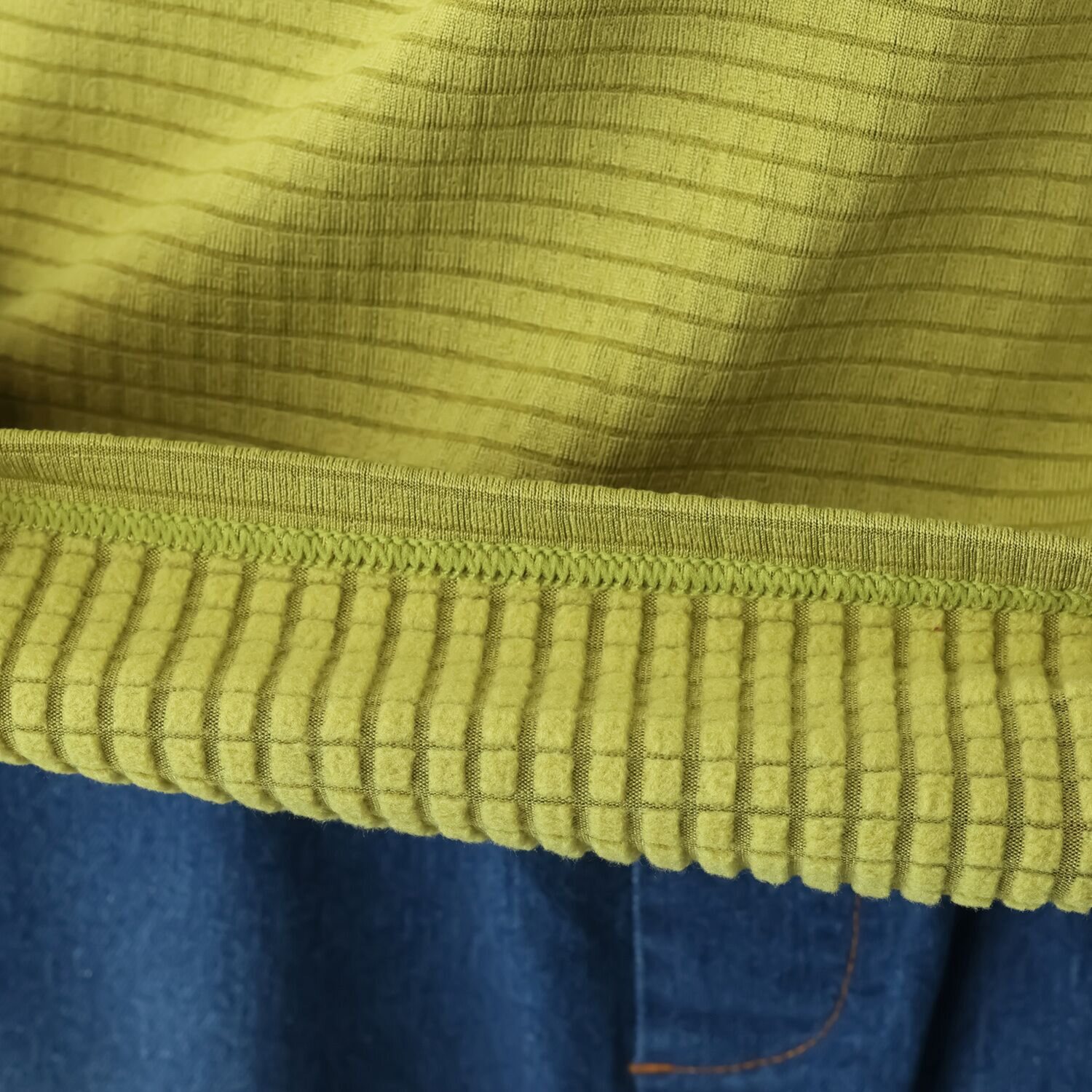 アンドフィールド ＵＶカット・吸湿発熱 ブロッキング起毛 プルオーバー