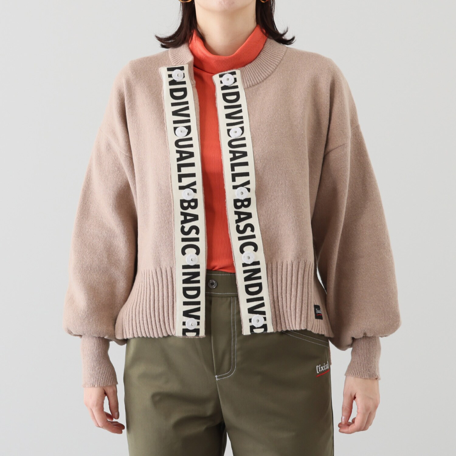 イクシーズ メッセージロゴ ノーカラーカーディガン