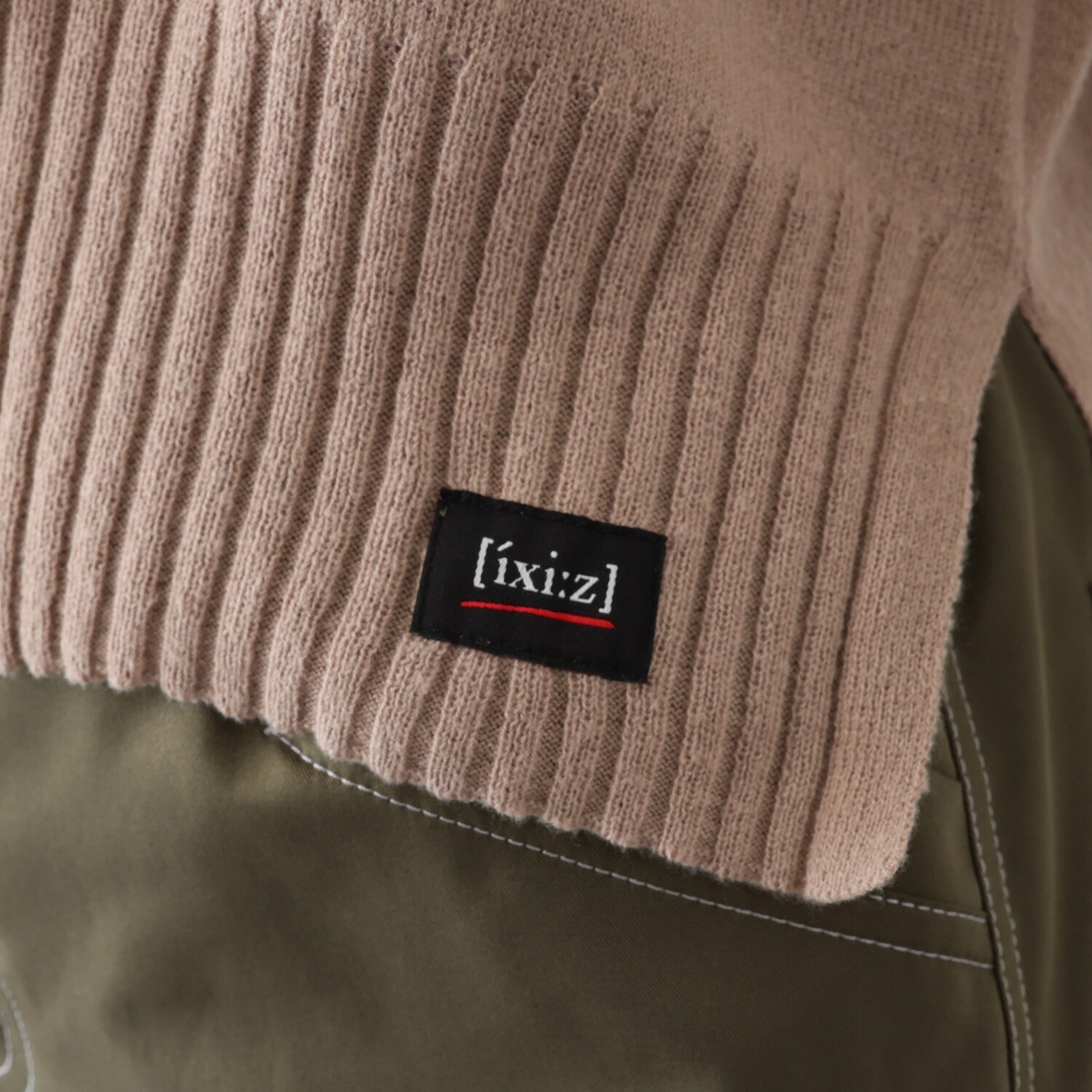 イクシーズ メッセージロゴ ノーカラーカーディガン