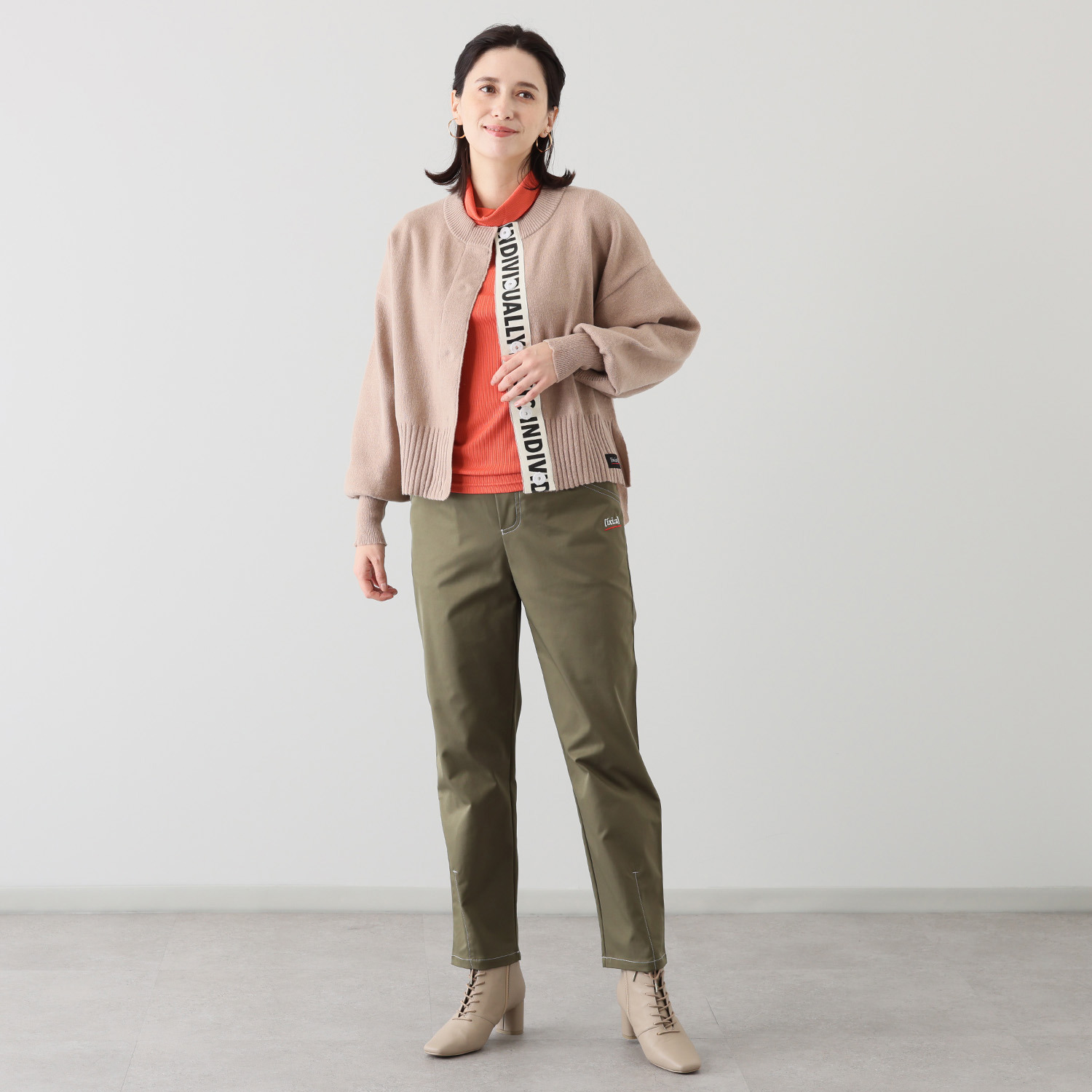 イクシーズ メッセージロゴ ノーカラーカーディガン