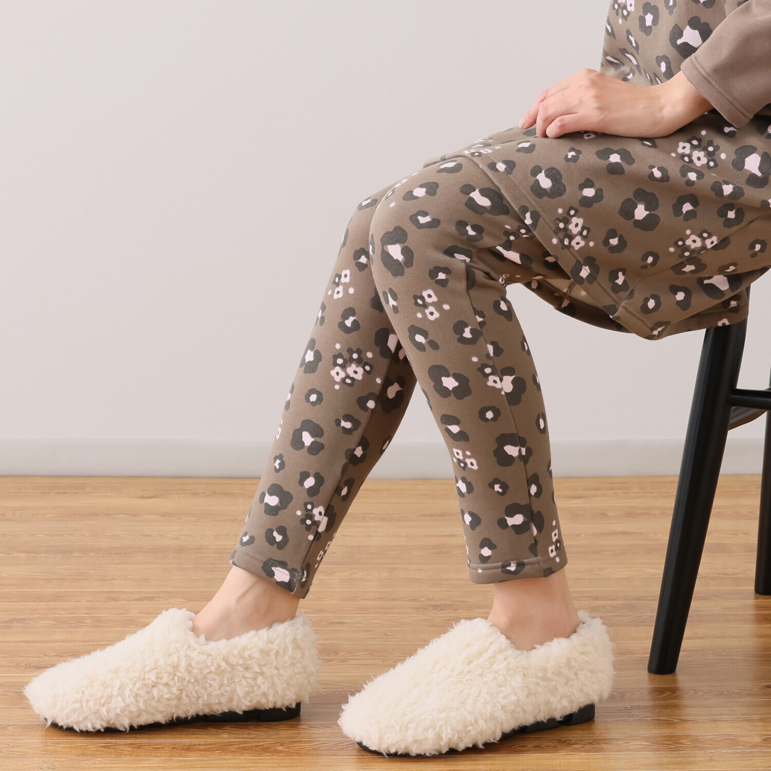 リラキュート お楽しみ袋 ふわふわあったか エアリームース綿混素材 ハイネック ワンピース２枚＆ レギンスセット