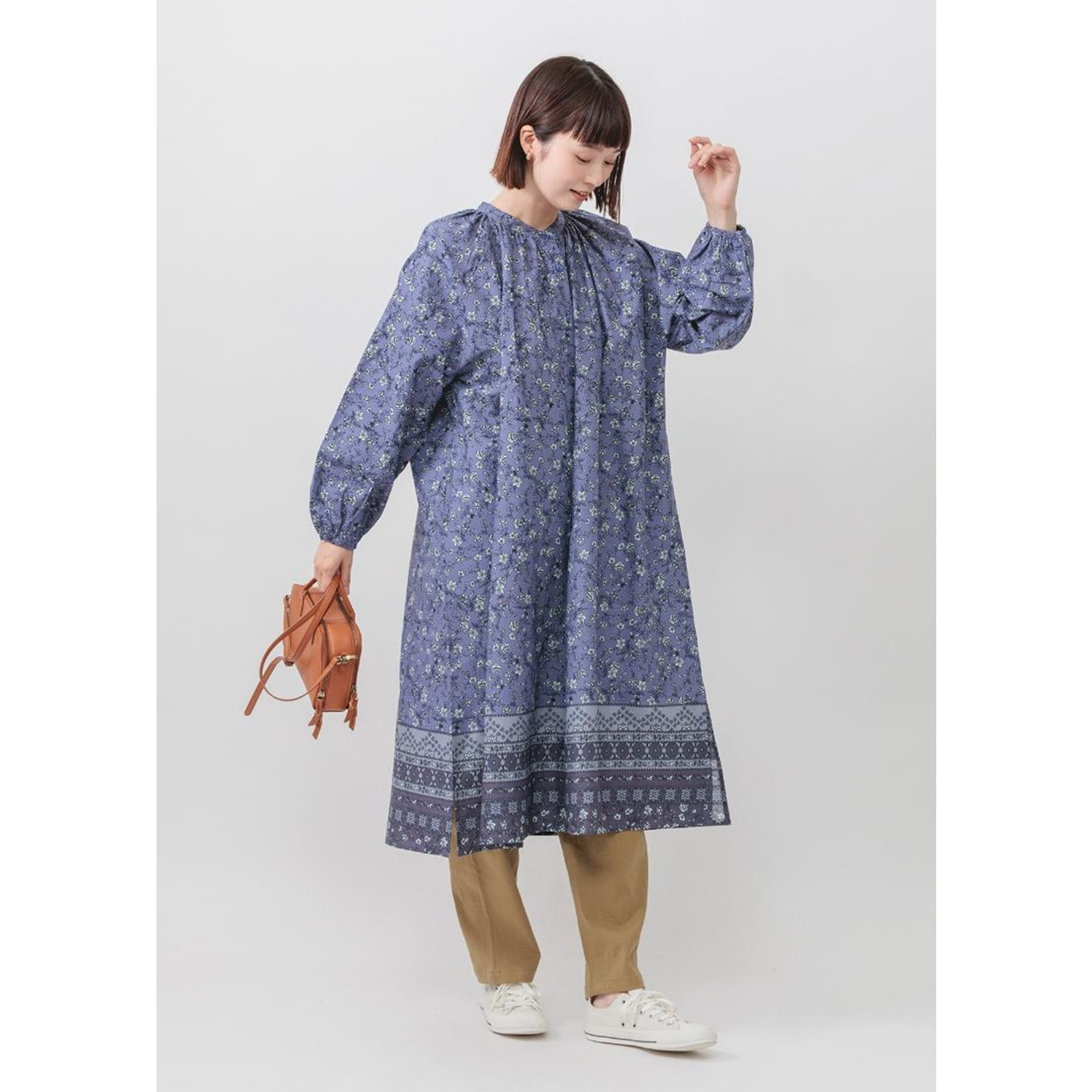 エムエムオー パネルプリント ギャザーワンピース