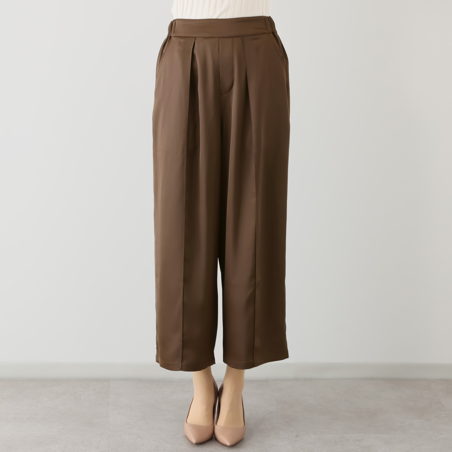 タマミ　ワタナベ ビタースパイス サテンパンツ