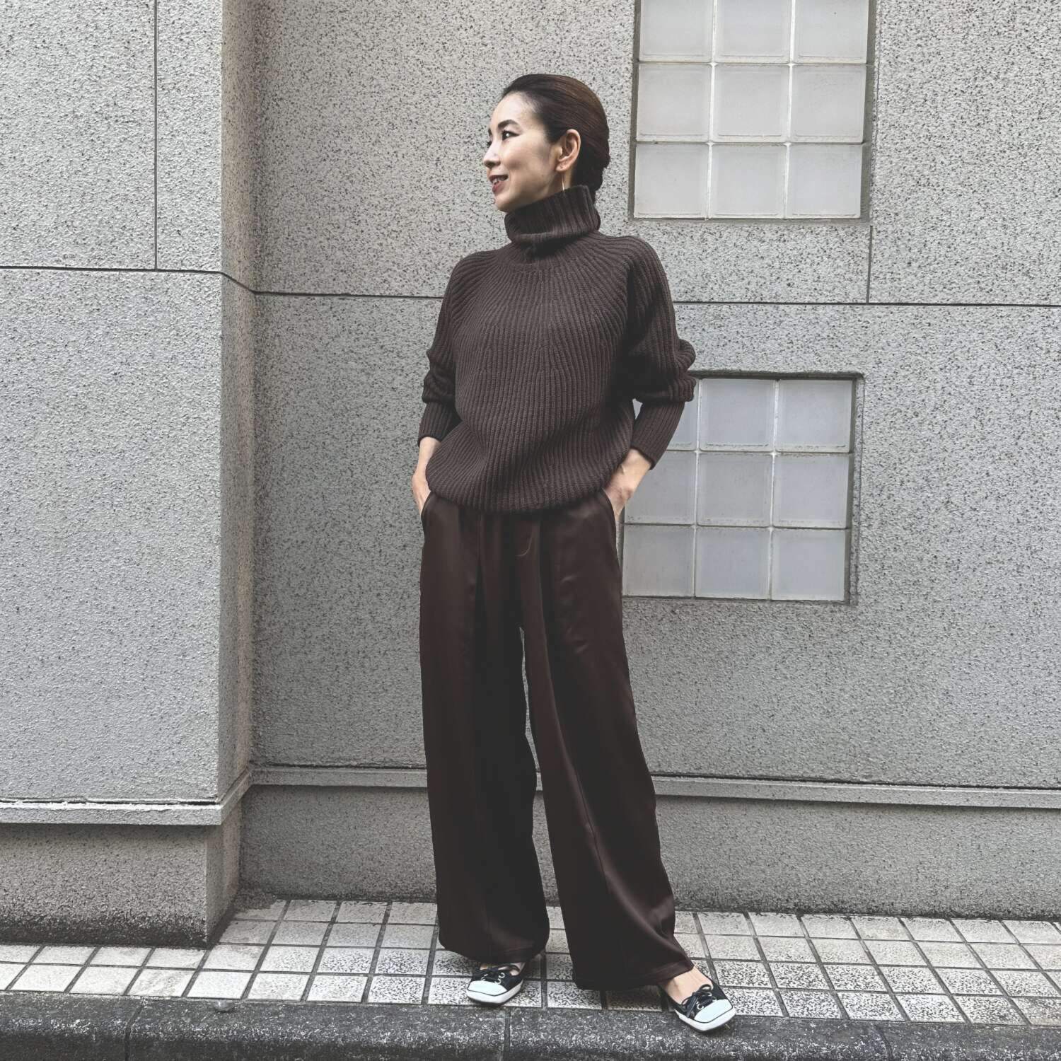 タマミ　ワタナベ ビタースパイス サテンパンツ