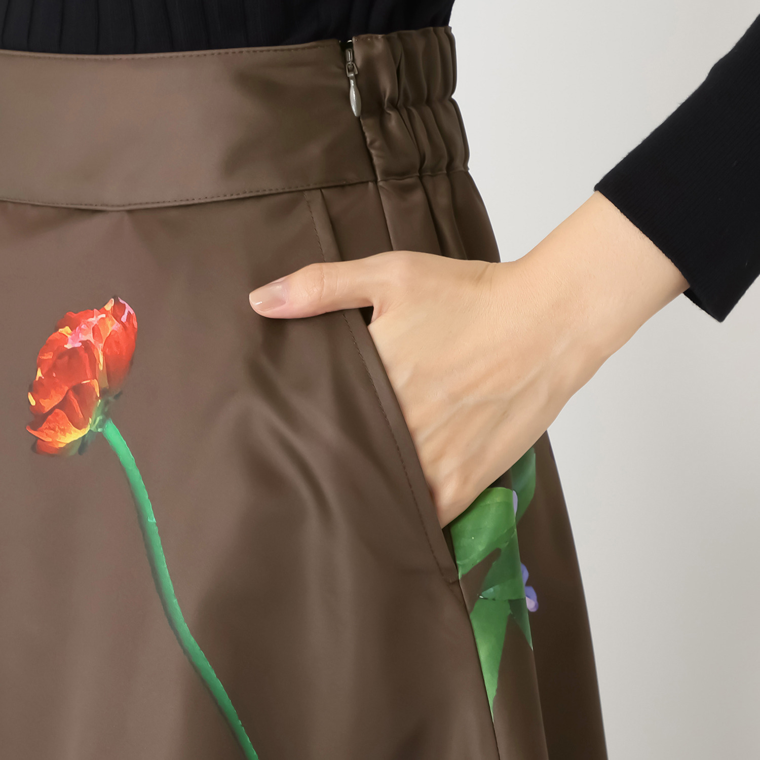 タマミ　ワタナベ ポーレンガーデン フラワープリント フレアースカート