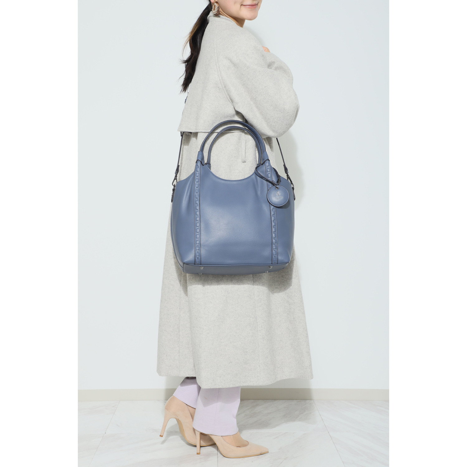 グッシオイタリー はっ水 レザータッチ素材 トートバッグ＆ ミニポシェットセット ＜ロゴチャーム付＞