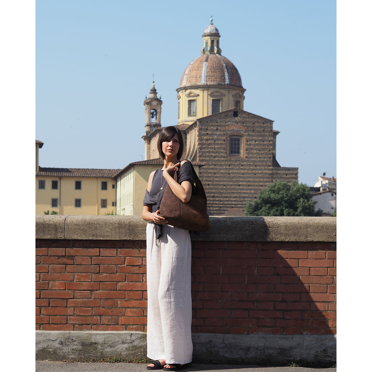 グッシオイタリー 上品な暖かみ トレンドのスエードライク ワンハンドルトートバッグ