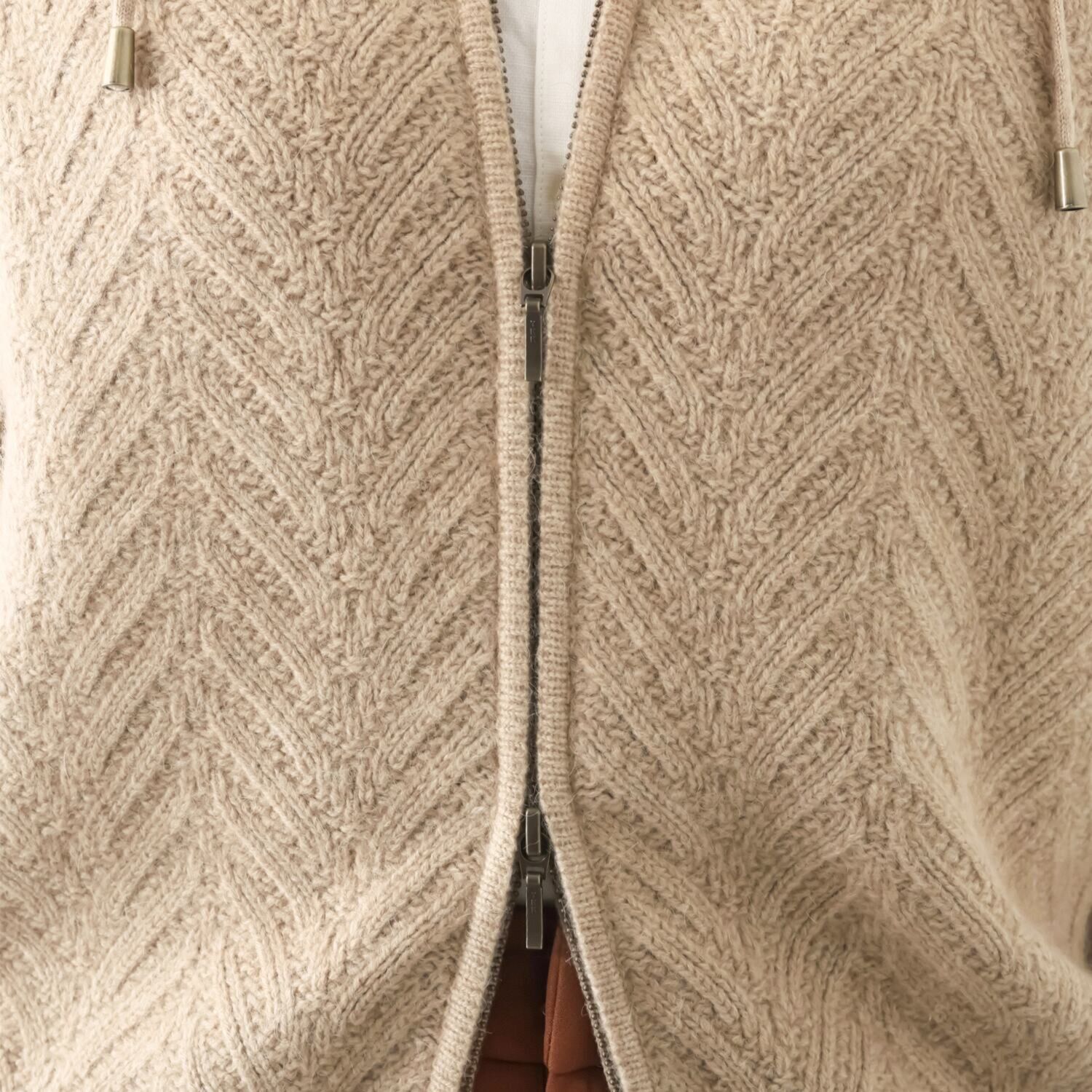 ネイチャーズ キャメル１００％ ヘリンボーン柄 フーディージレ