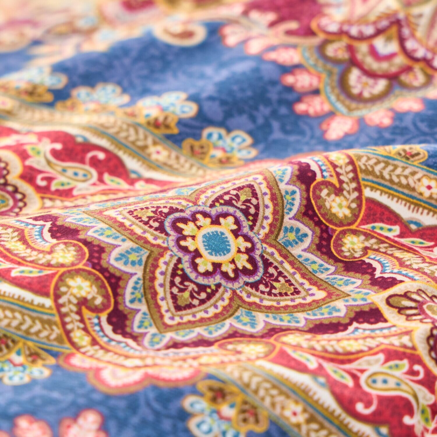 ｎｉｓｈｉｋａｗａ 最高峰の暖かさ！ ハンガリー産　羽毛の王様 マザーグースダウン９５％ 防ダニ＆綿１００％サテン 羽毛掛けふとん ＜セミダブル＞