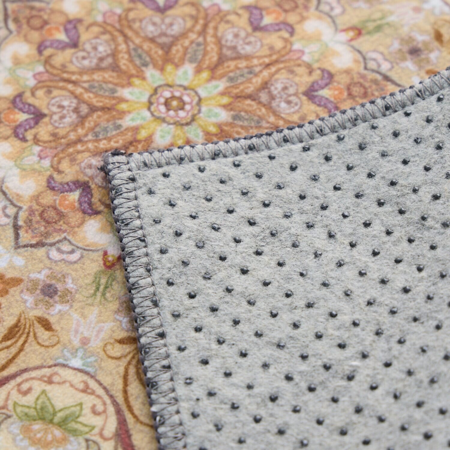 はっ水加工 ペルシャンデザイン ウールタッチマット “リオネッタ” ＜６０×９０ｃｍ＞ 