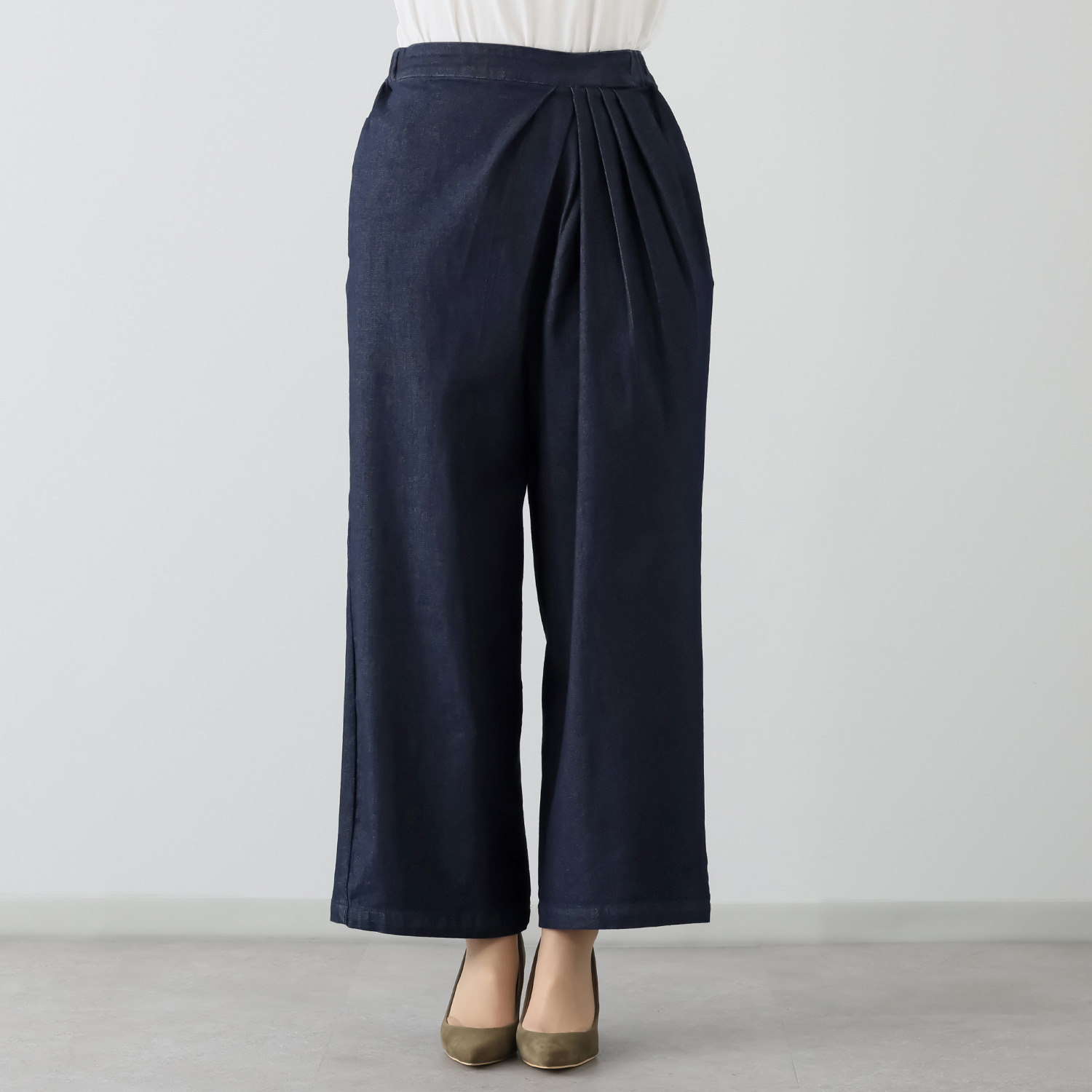 タマミ　ワタナベ カーテンデニム タックデザイン パンツ