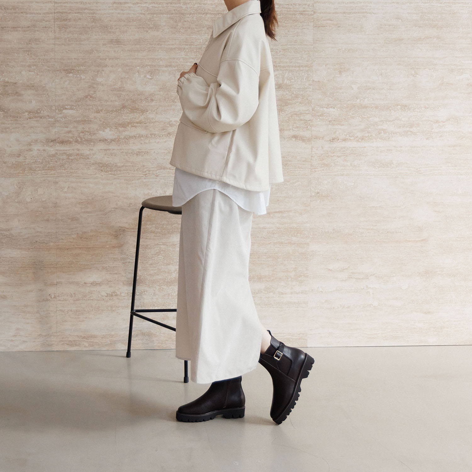 卑弥呼 日本製　はっ水牛革 トラックソール サイドゴアベルトブーツ