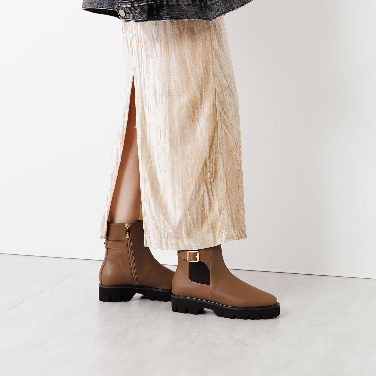 卑弥呼 日本製　はっ水牛革 トラックソール サイドゴアベルトブーツ