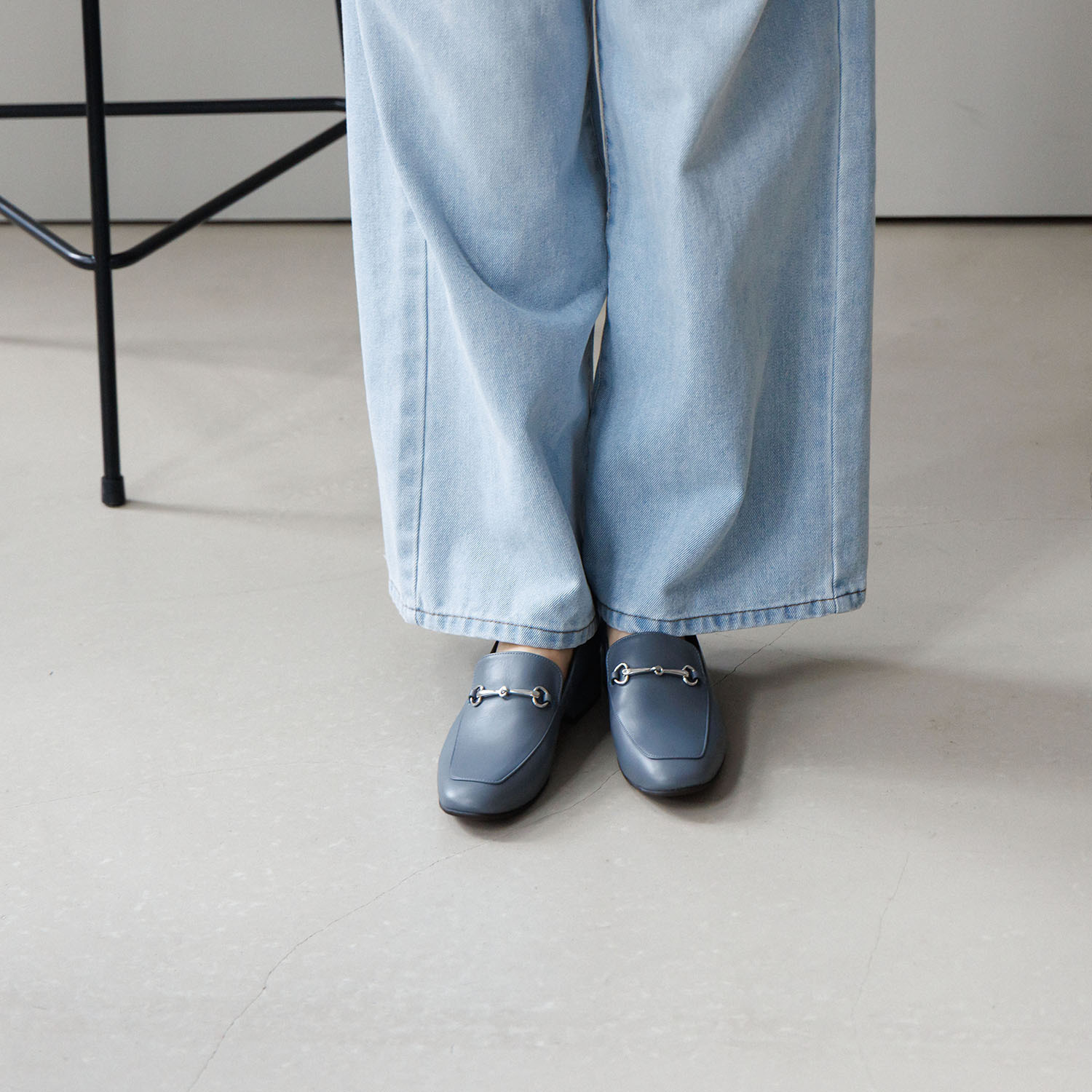 卑弥呼 日本製　はっ水牛革 スクエアトゥ ビットローファー