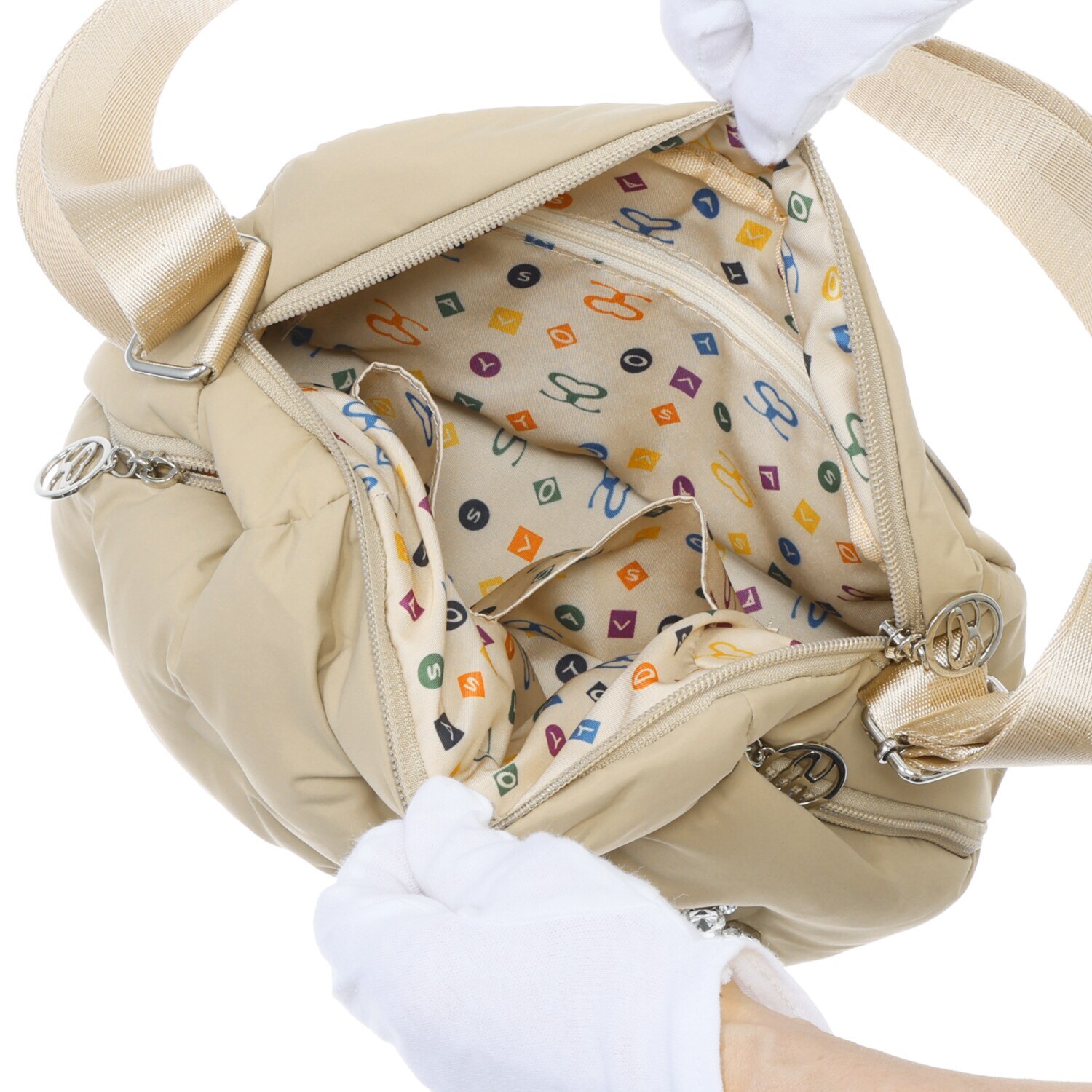 サボイ はっ水　軽量 くまビジュウアクセント 中わた入り ショルダーバッグ