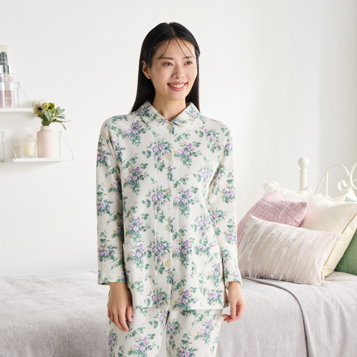 ローラアシュレイ ルイース　フローラル 中わたニットパジャマ