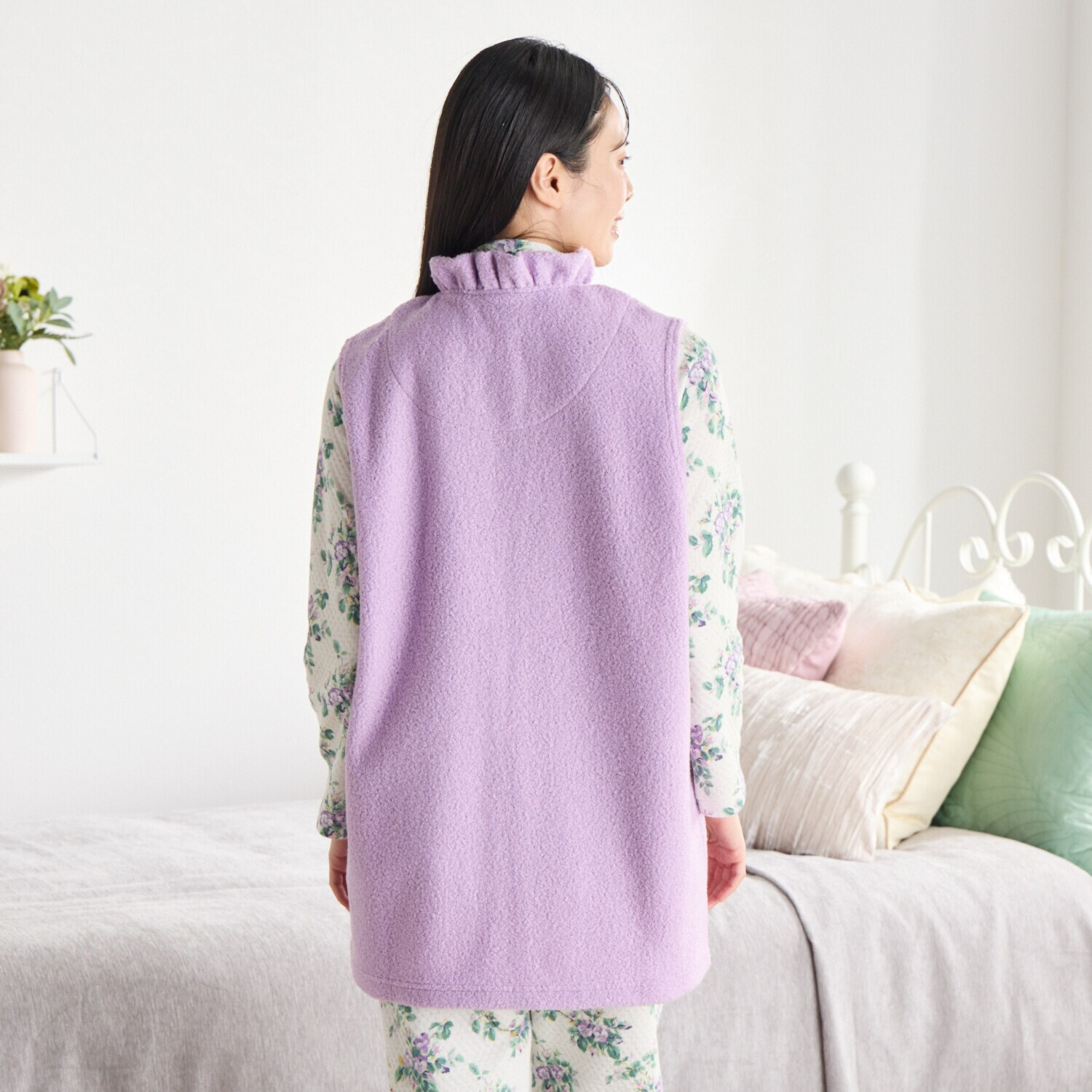 ローラアシュレイ ボアフリース ジレ