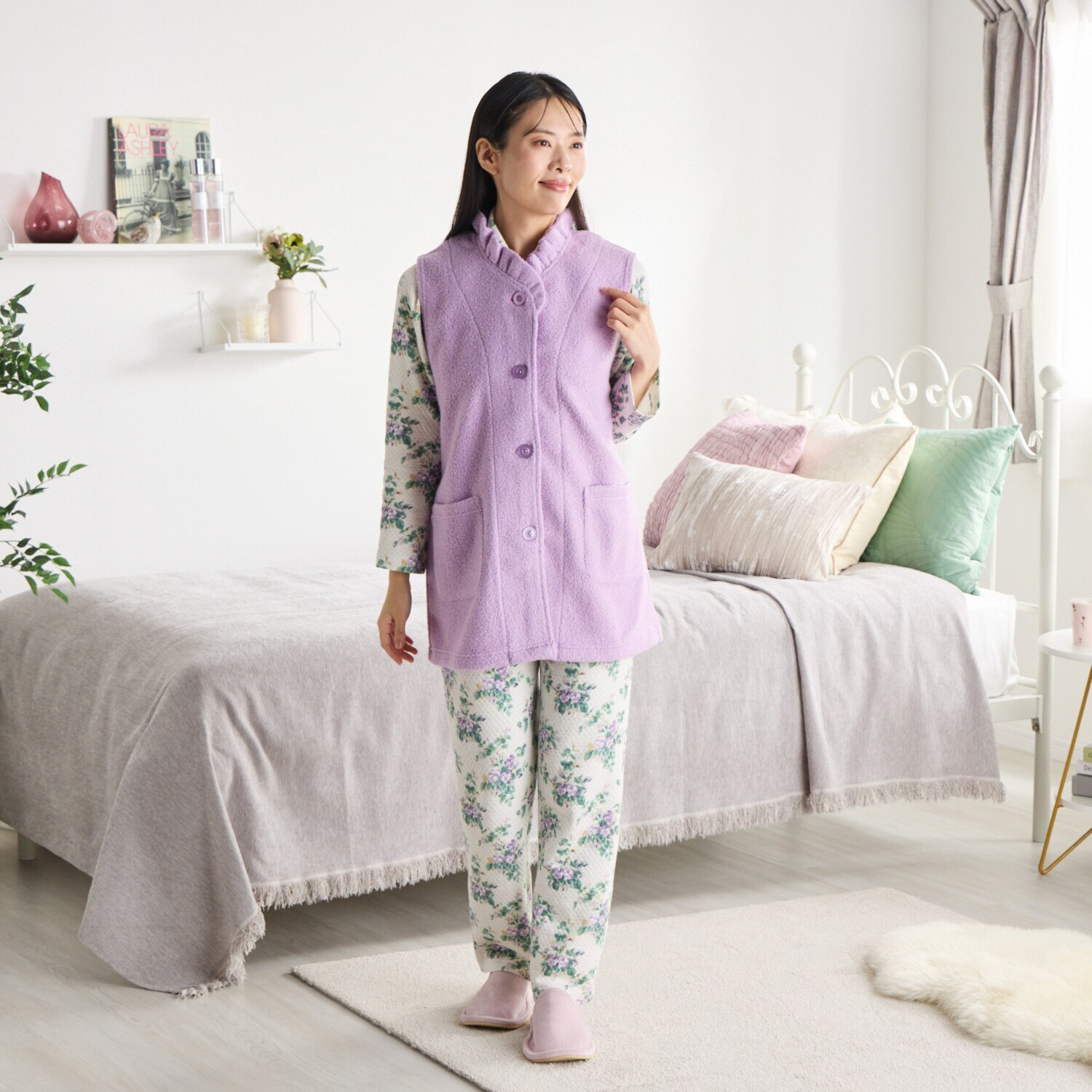 ローラアシュレイ ボアフリース ジレ