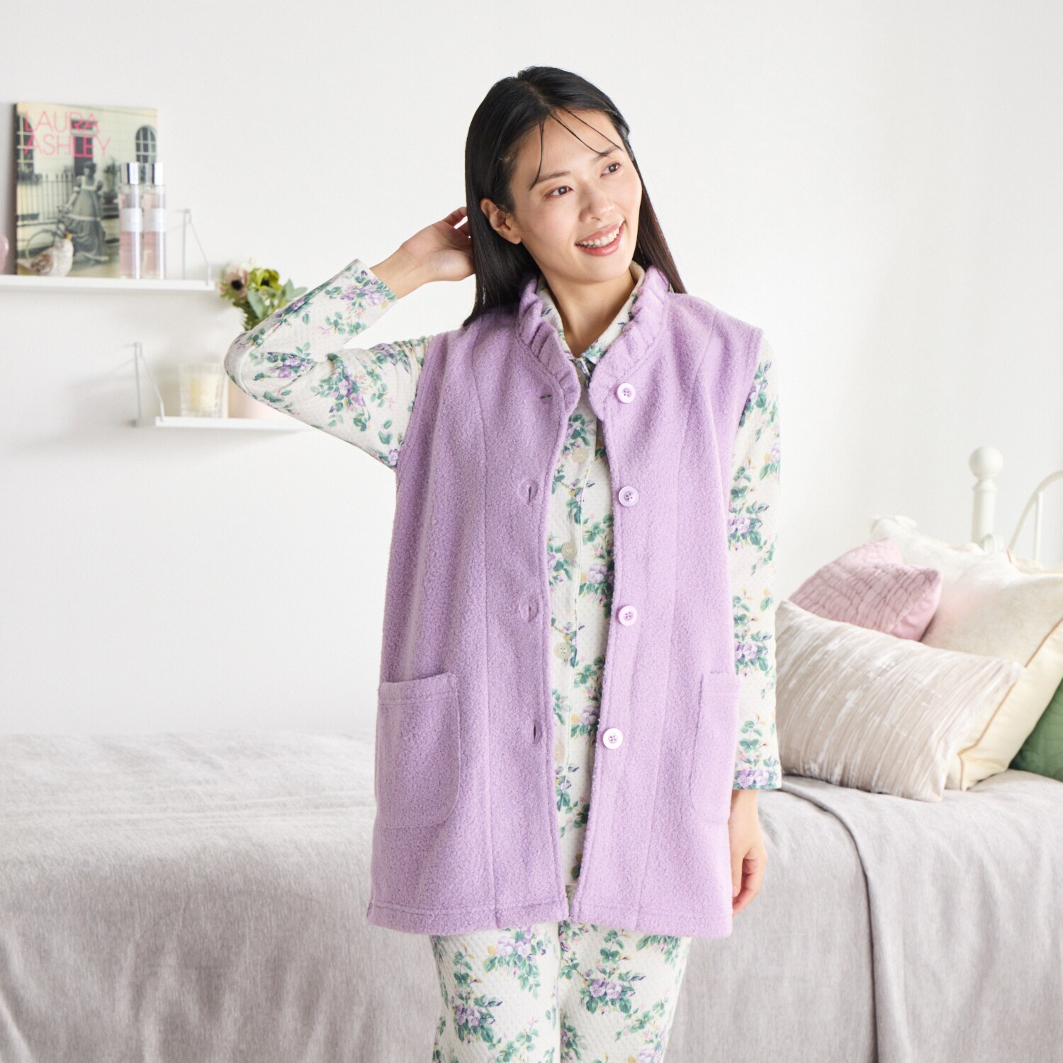 ローラアシュレイ ボアフリース ジレ