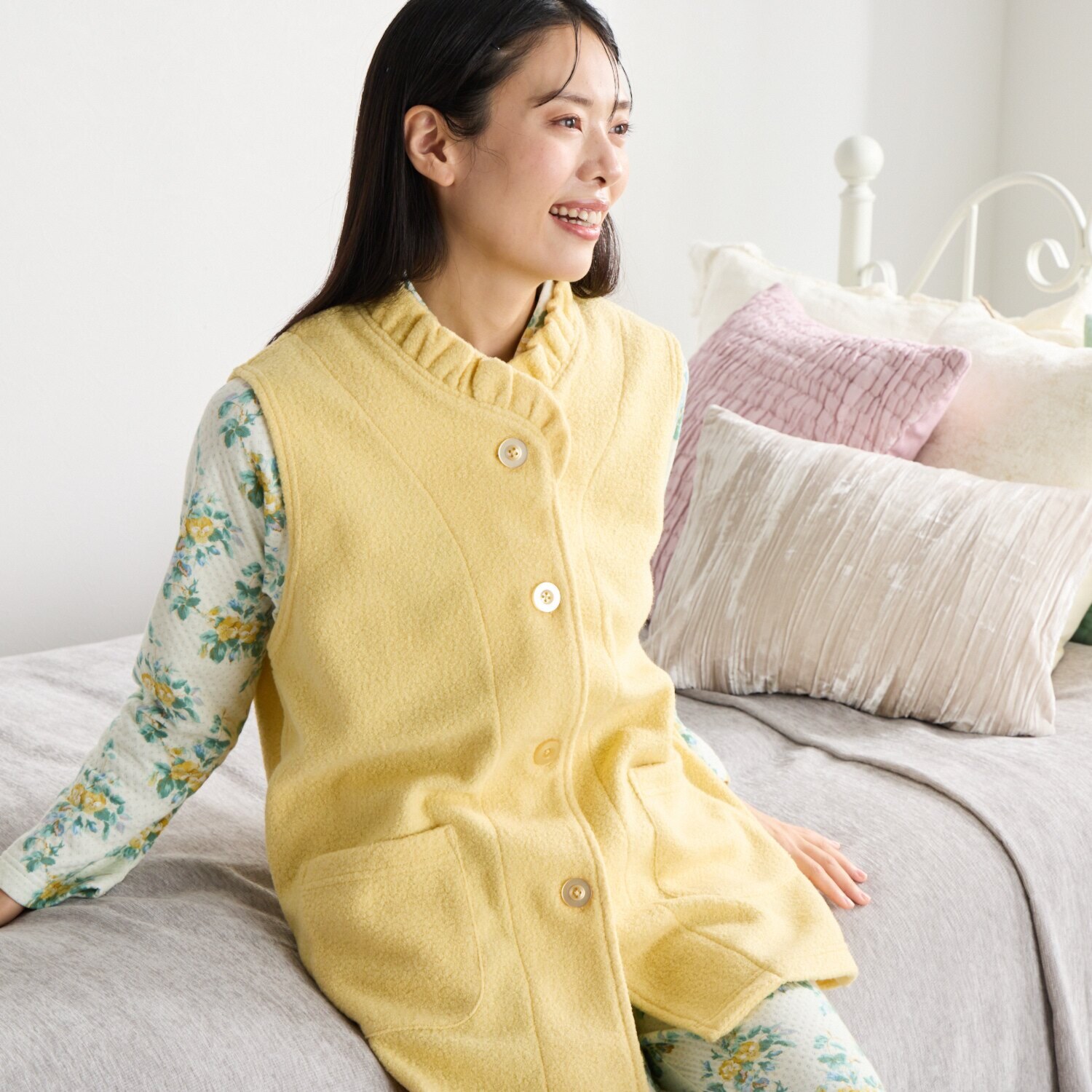 ローラアシュレイ ボアフリース ジレ