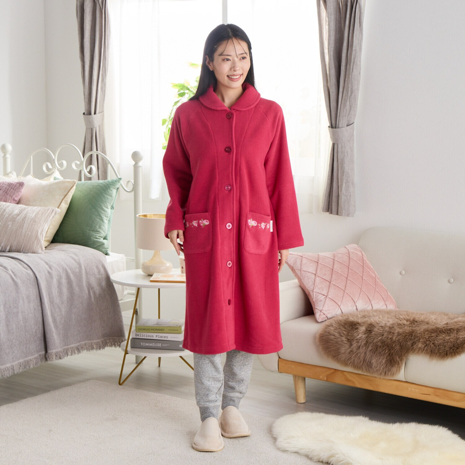 ローラアシュレイ 無地× クチュールローズ刺しゅう ロングガウン