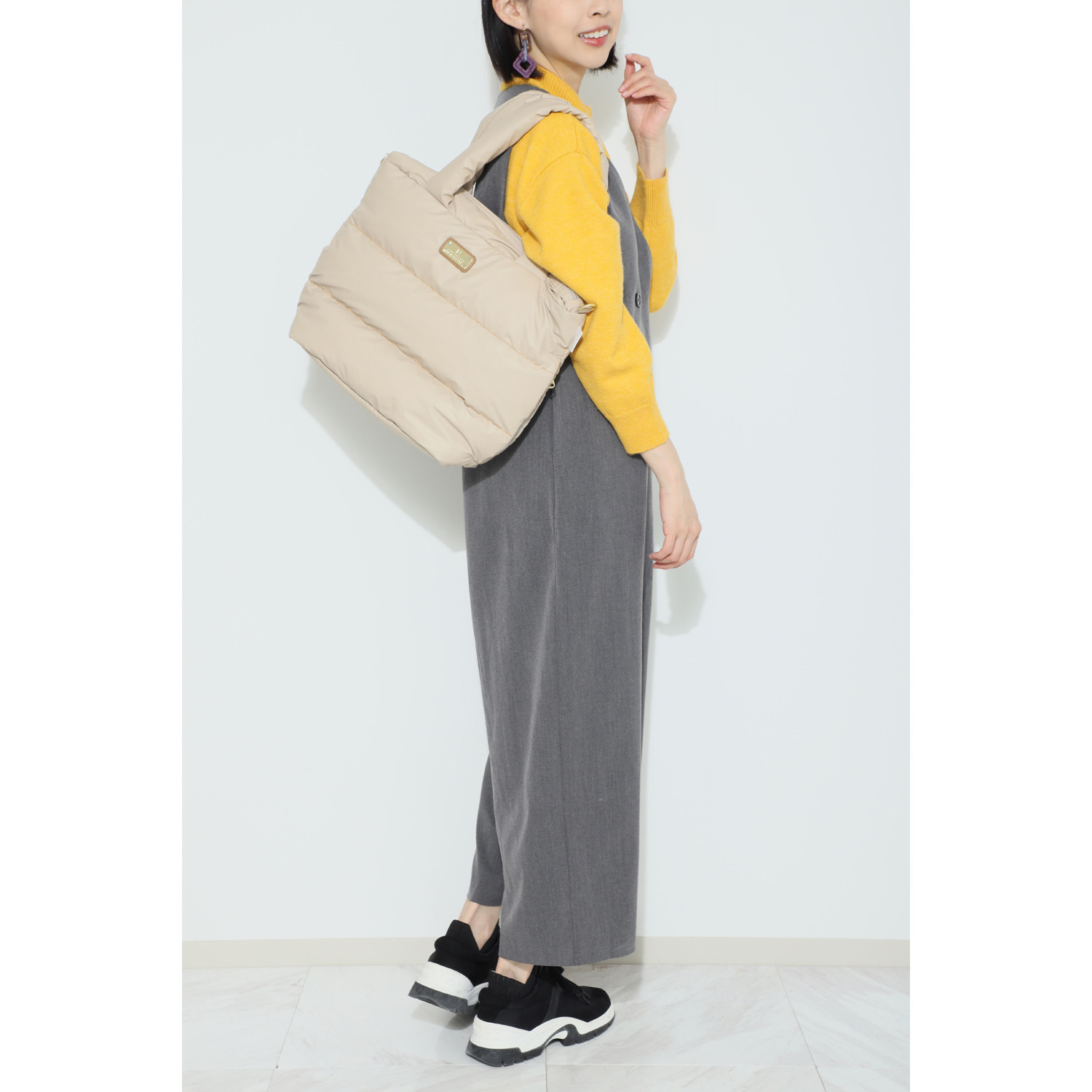 ルートート 軽・ふわ・あったか 羽毛を使ったフェザールー Ａ４トート“ミディアム” チェーンライン