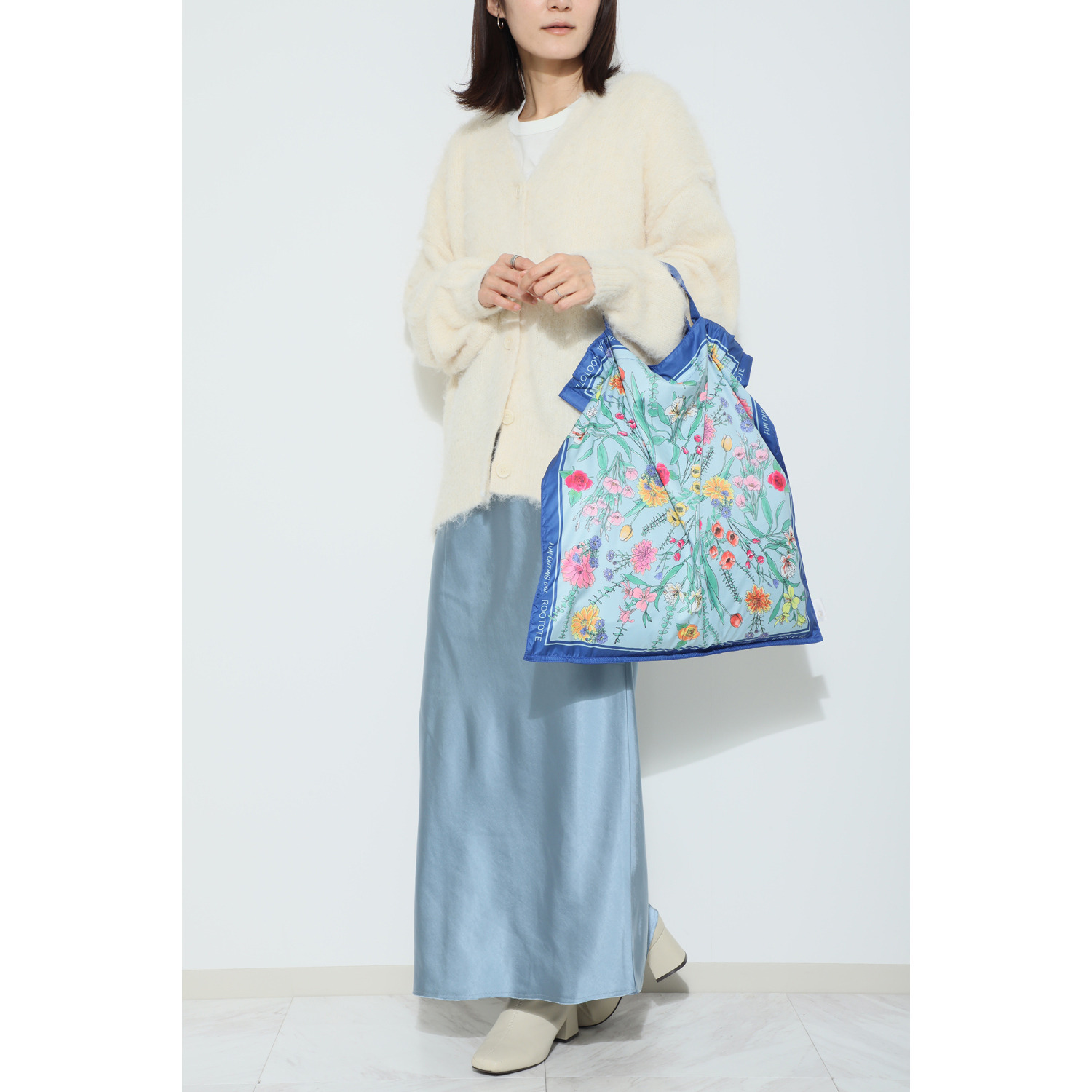 ルートート まるでスカーフ 見せるエコバッグ “ルートート　タブロー” ＜シュシュ型チャーム付＞