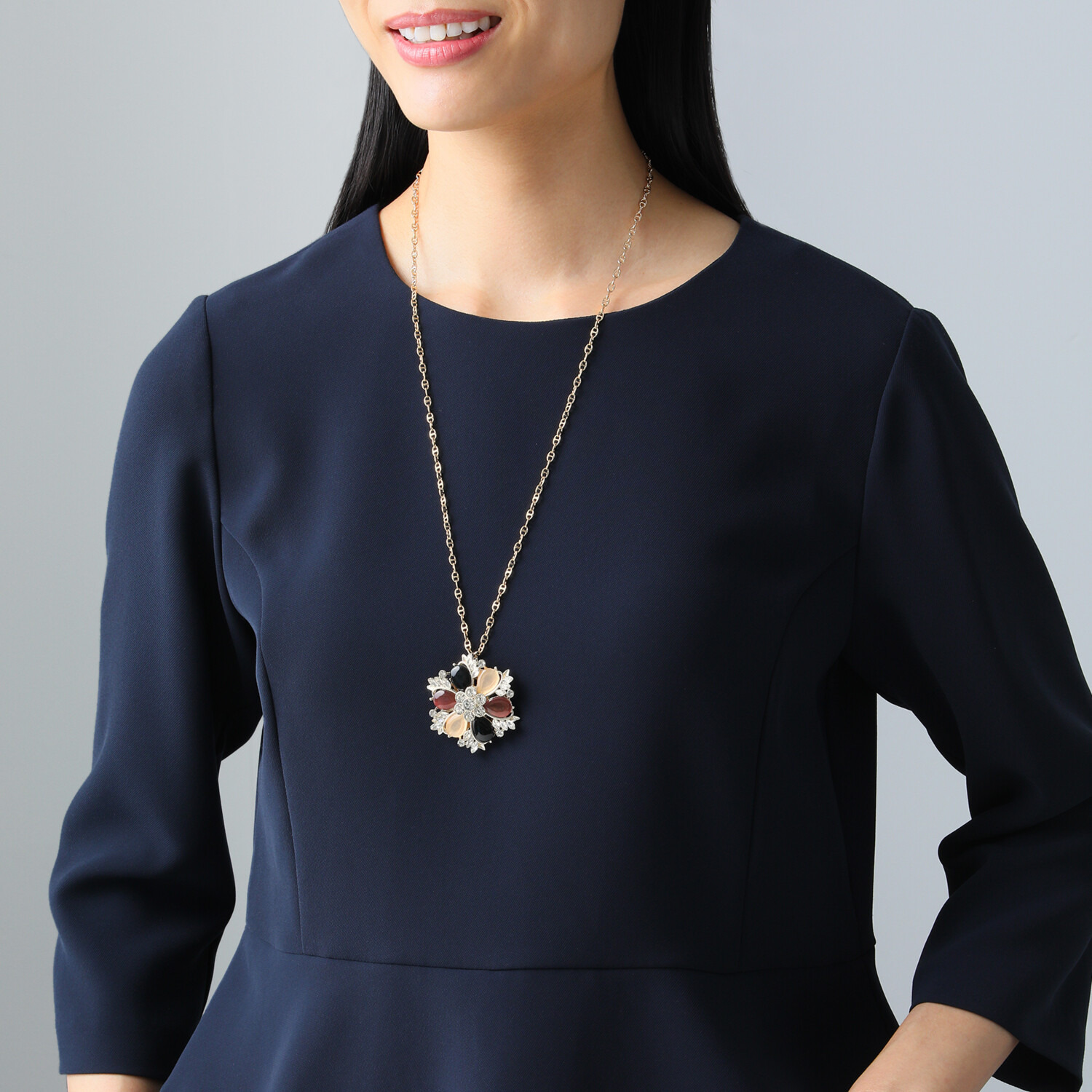 クイーンズシークレット 小枝流愛されジュエリー マグネットブローチ＆ ロングネックレス