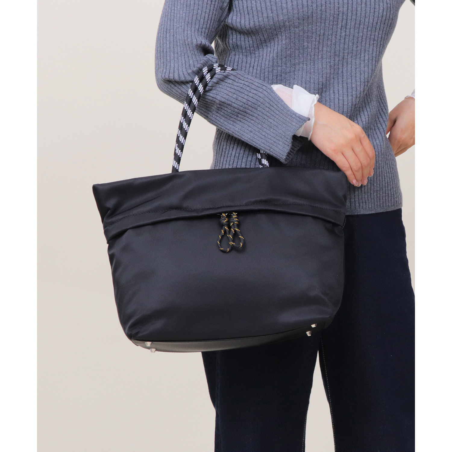 ベルモサ 軽量　Ａ４対応 ロープハンドル ２ウェイトートバッグ