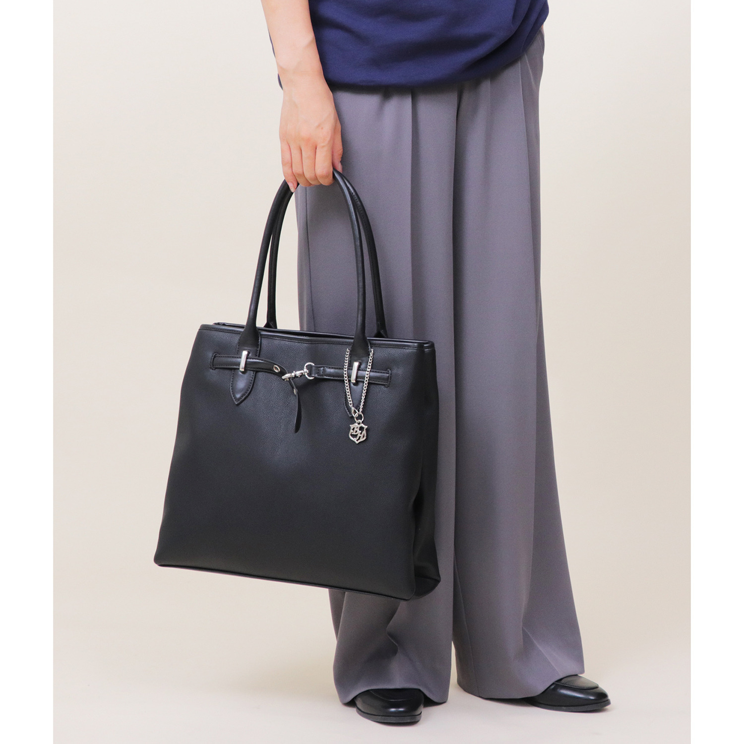 ベルモサ ベルトデザイン Ａ４対応 ２層トートバッグ