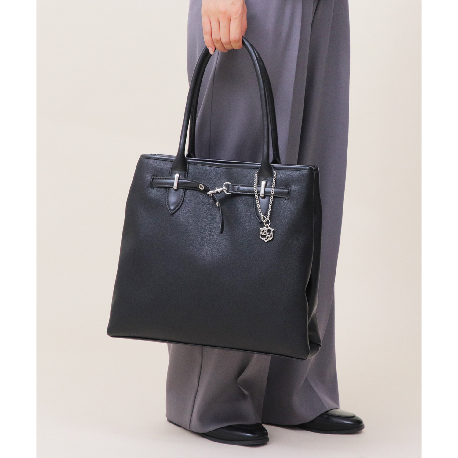 ベルモサ ベルトデザイン Ａ４対応 ２層トートバッグ