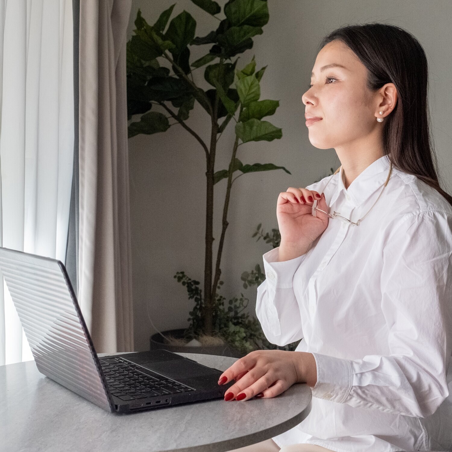 ＳｌｉＳｅｅ （スライシー） 紫外線９９％以上＆ ブルーライトをカット 軽量＆薄型設計 リーディンググラス