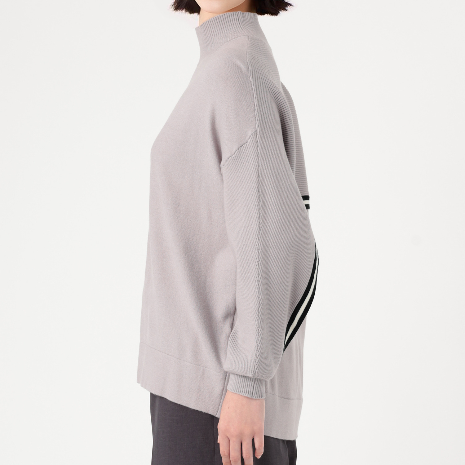 スタイル・ラヴィー バックラインアクセント ニットプルオーバー