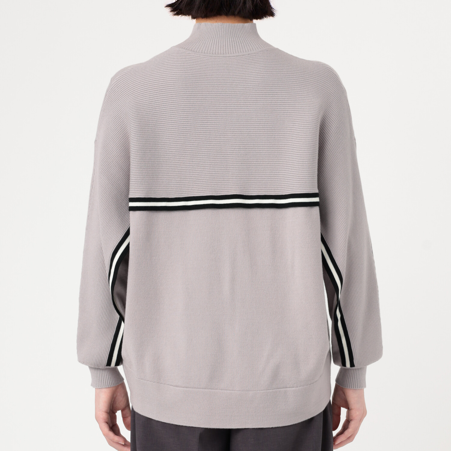 スタイル・ラヴィー バックラインアクセント ニットプルオーバー