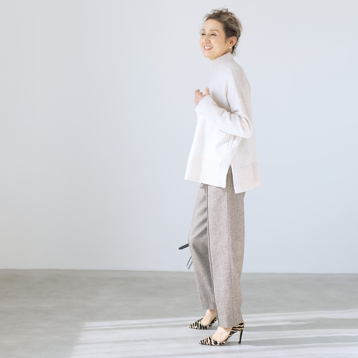 アンドスピカ カシミヤブレンド ハイネック ニットプルオーバー