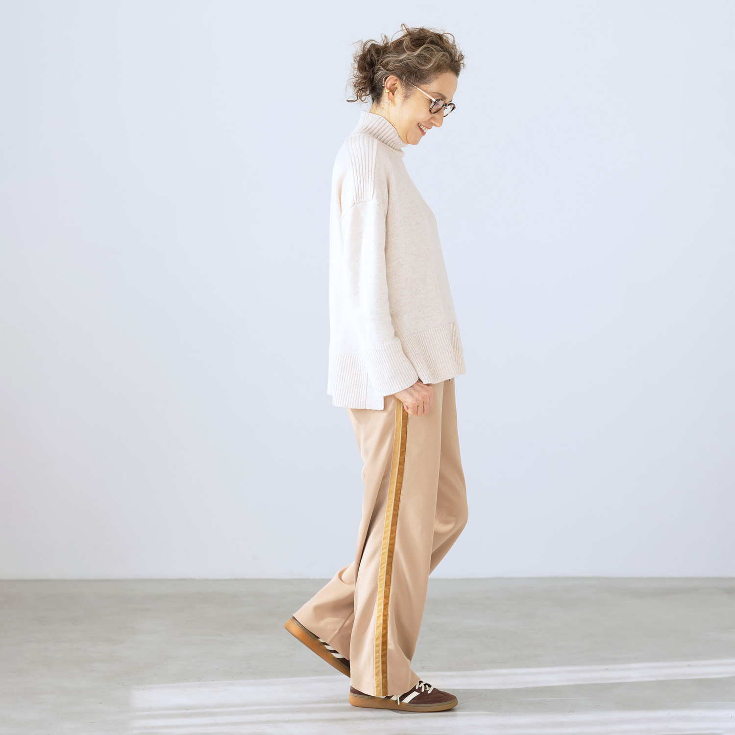 アンドスピカ カシミヤブレンド ハイネック ニットプルオーバー