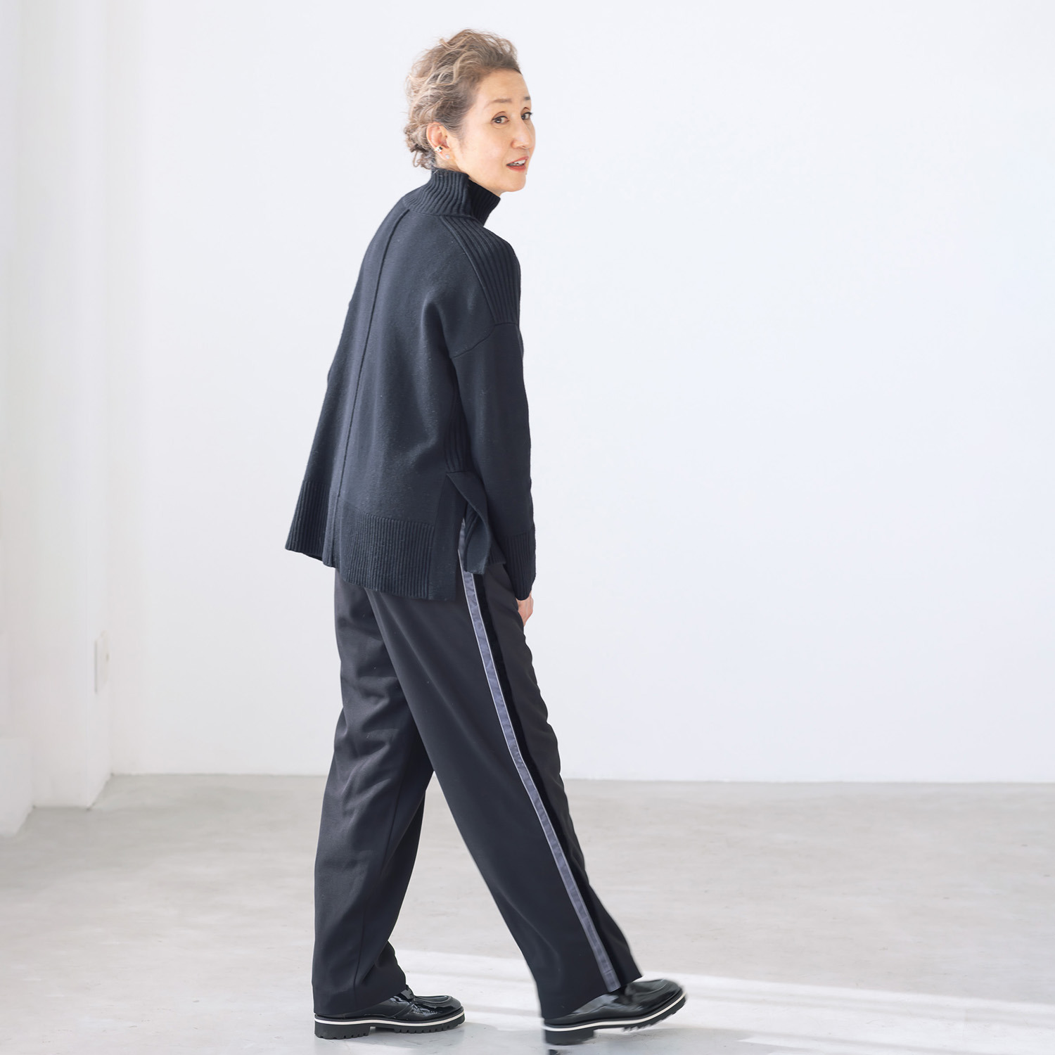 アンドスピカ カシミヤブレンド ハイネック ニットプルオーバー