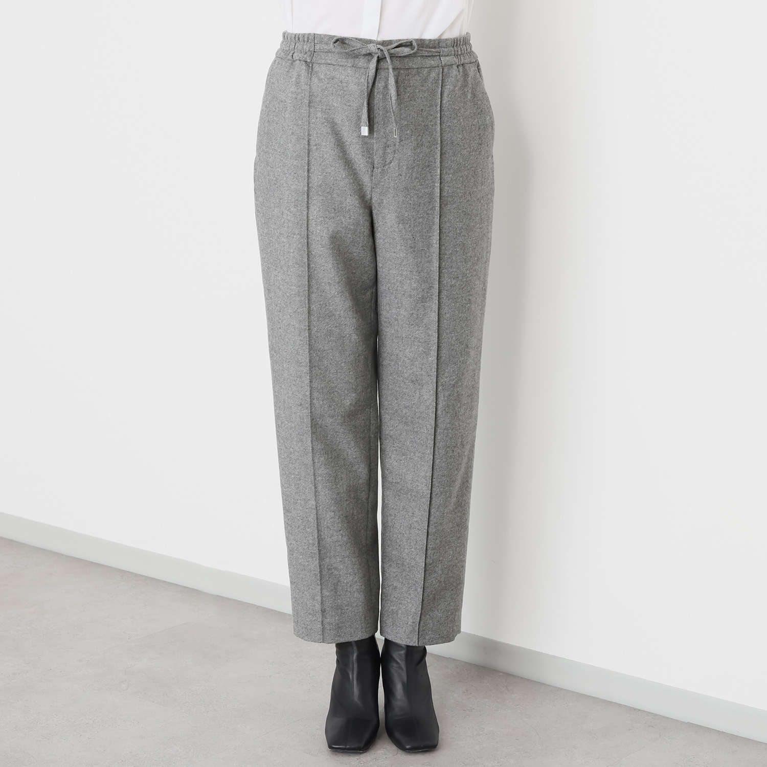 アンドスピカ ウールブレンド ウエストドロスト ストレートパンツ