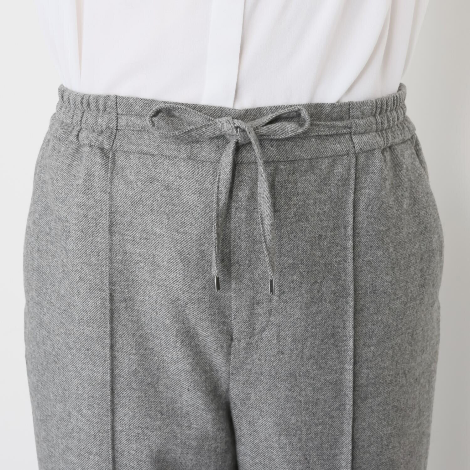 アンドスピカ ウールブレンド ウエストドロスト ストレートパンツ