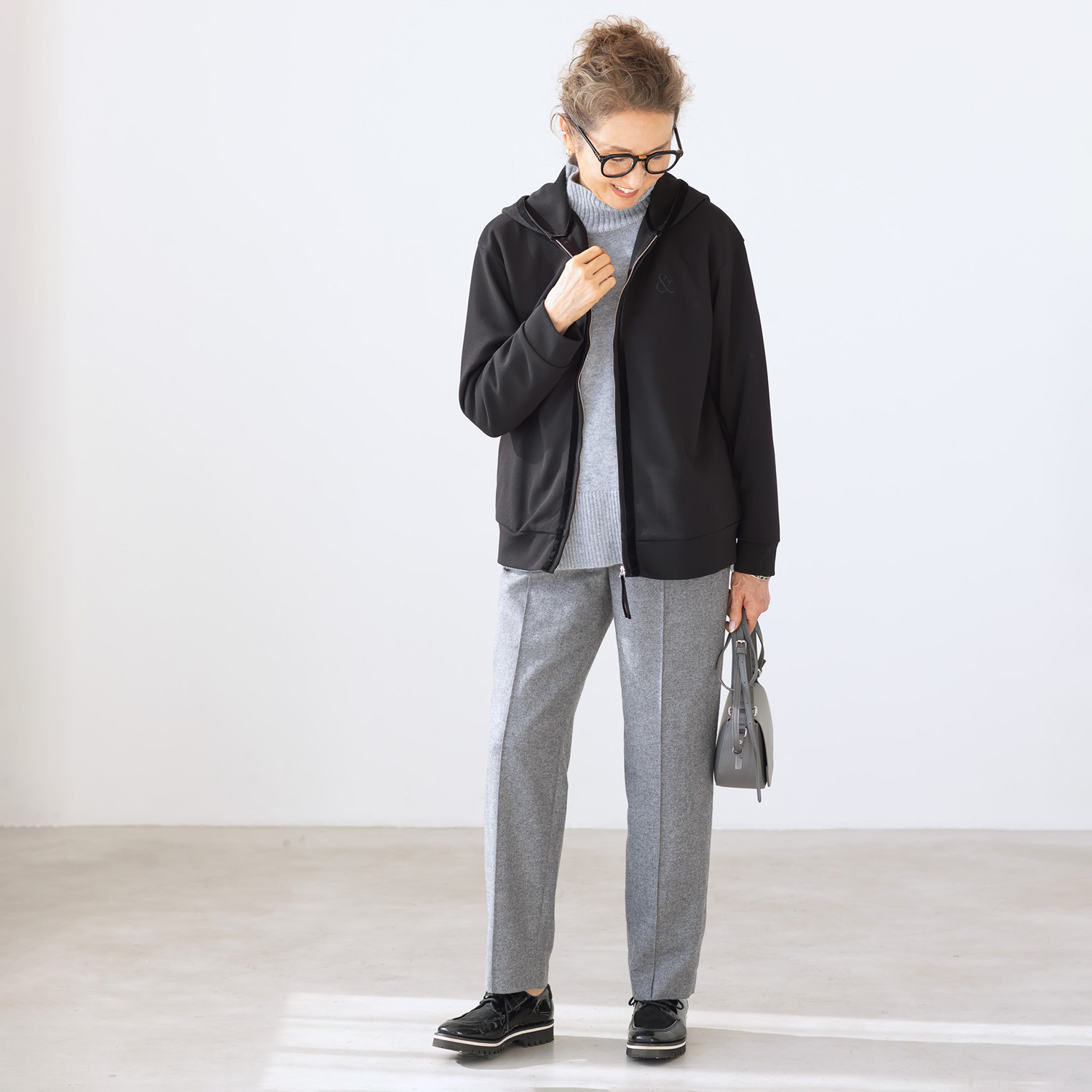 アンドスピカ ウールブレンド ウエストドロスト ストレートパンツ