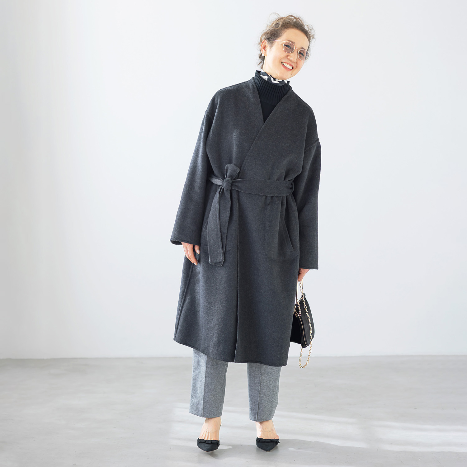 アンドスピカ ウールブレンド ウエストドロスト ストレートパンツ