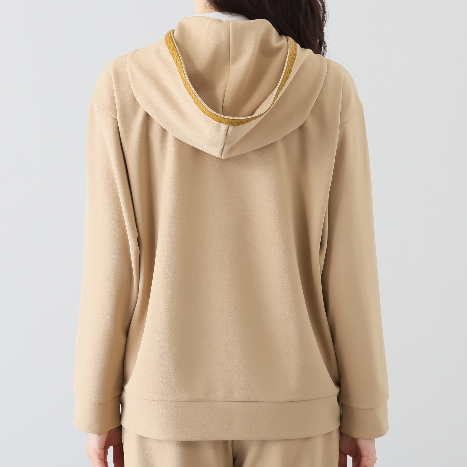 アンドスピカ ジョーゼットジャージー リボンアクセント フーディープルオーバー