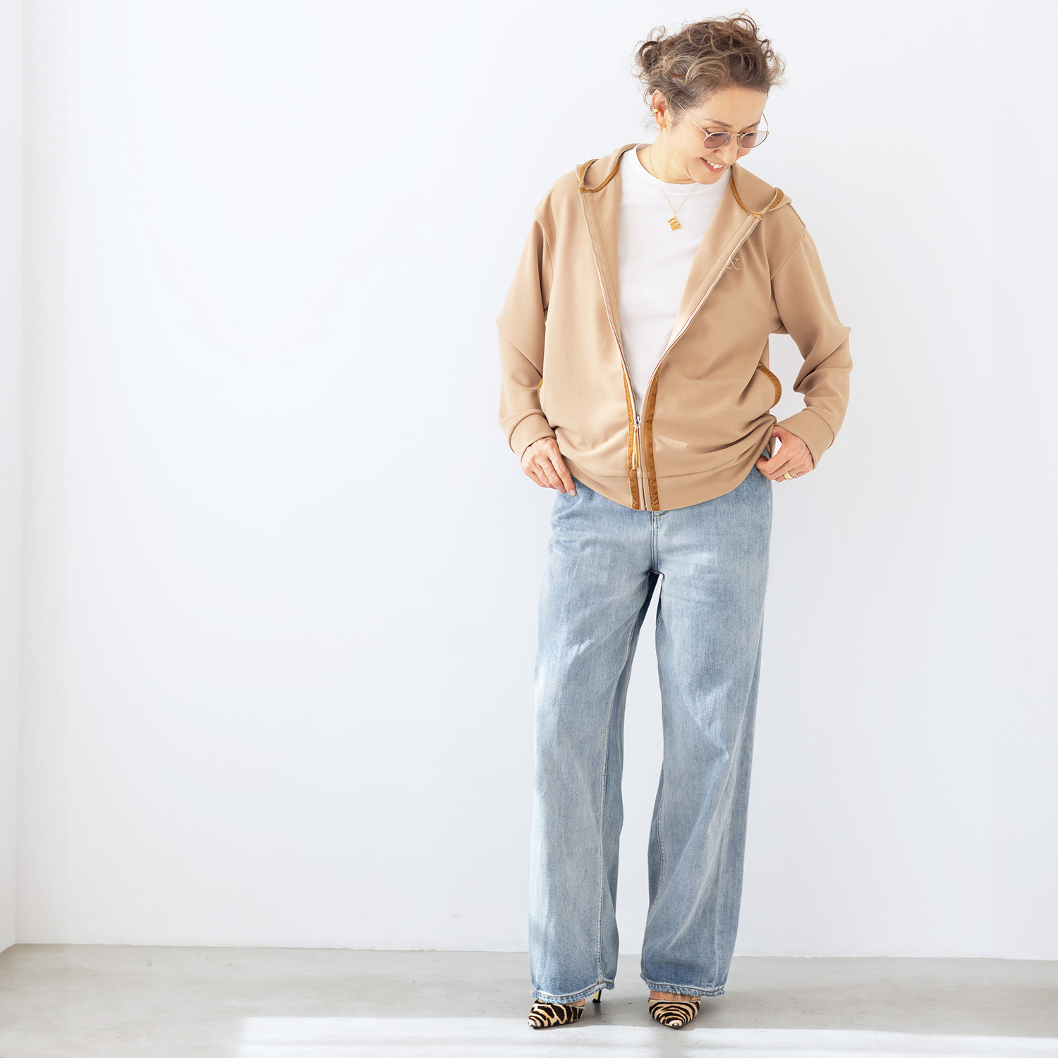 アンドスピカ ジョーゼットジャージー リボンアクセント フーディープルオーバー