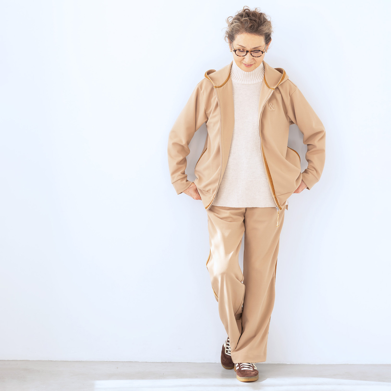 アンドスピカ ジョーゼットジャージー リボンアクセント フーディープルオーバー